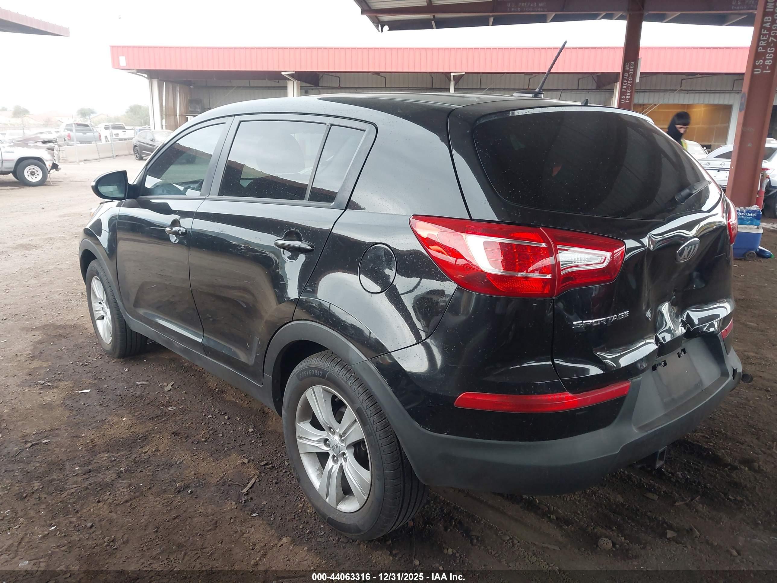 KIA SPORTAGE image 3