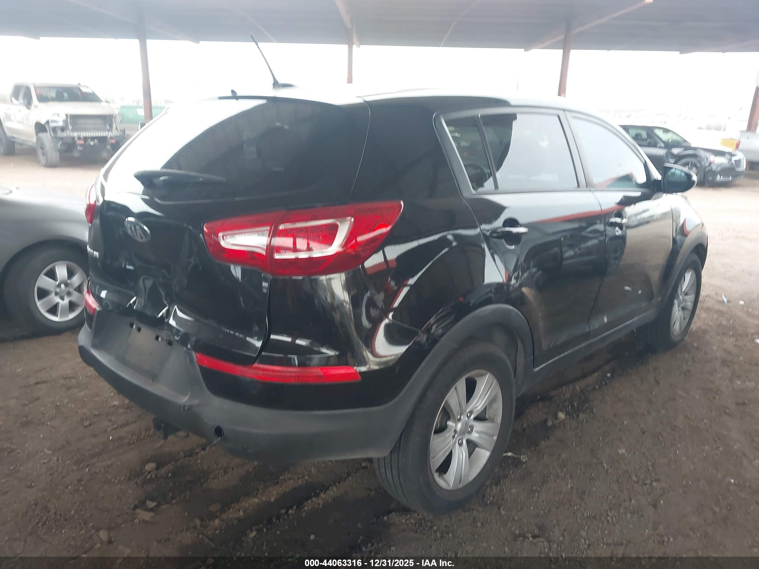 KIA SPORTAGE image 4