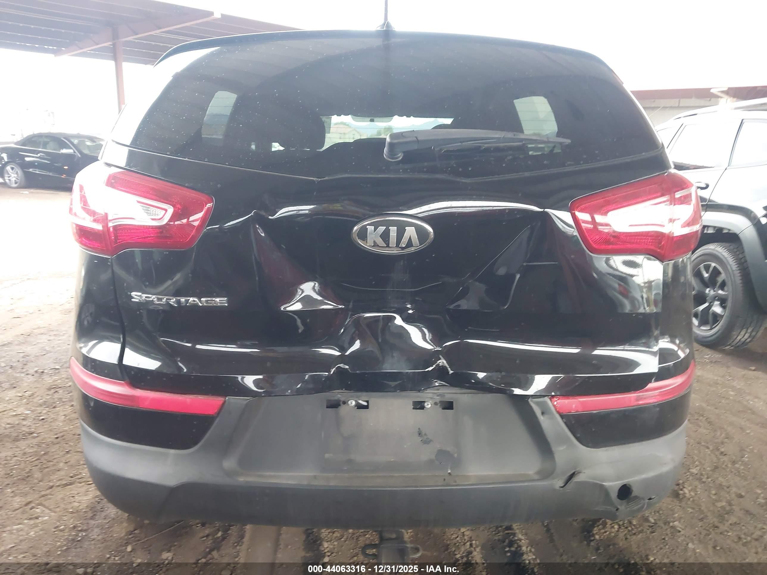 KIA SPORTAGE image 6