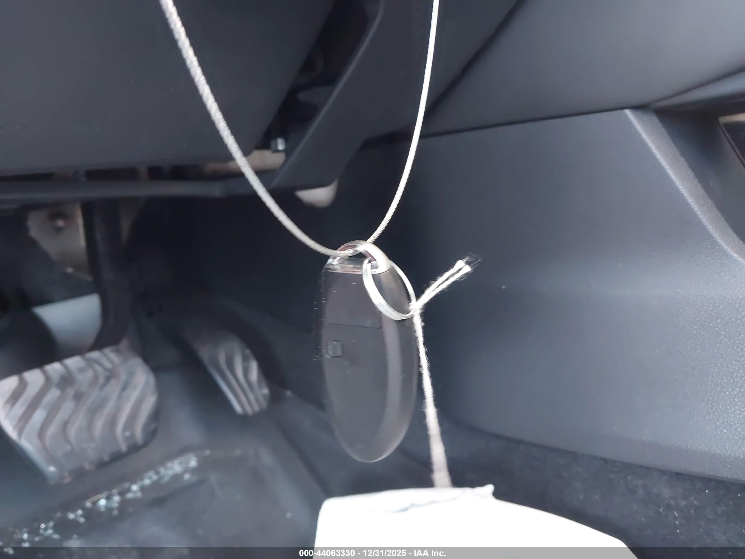 NISSAN ROGUE image 11