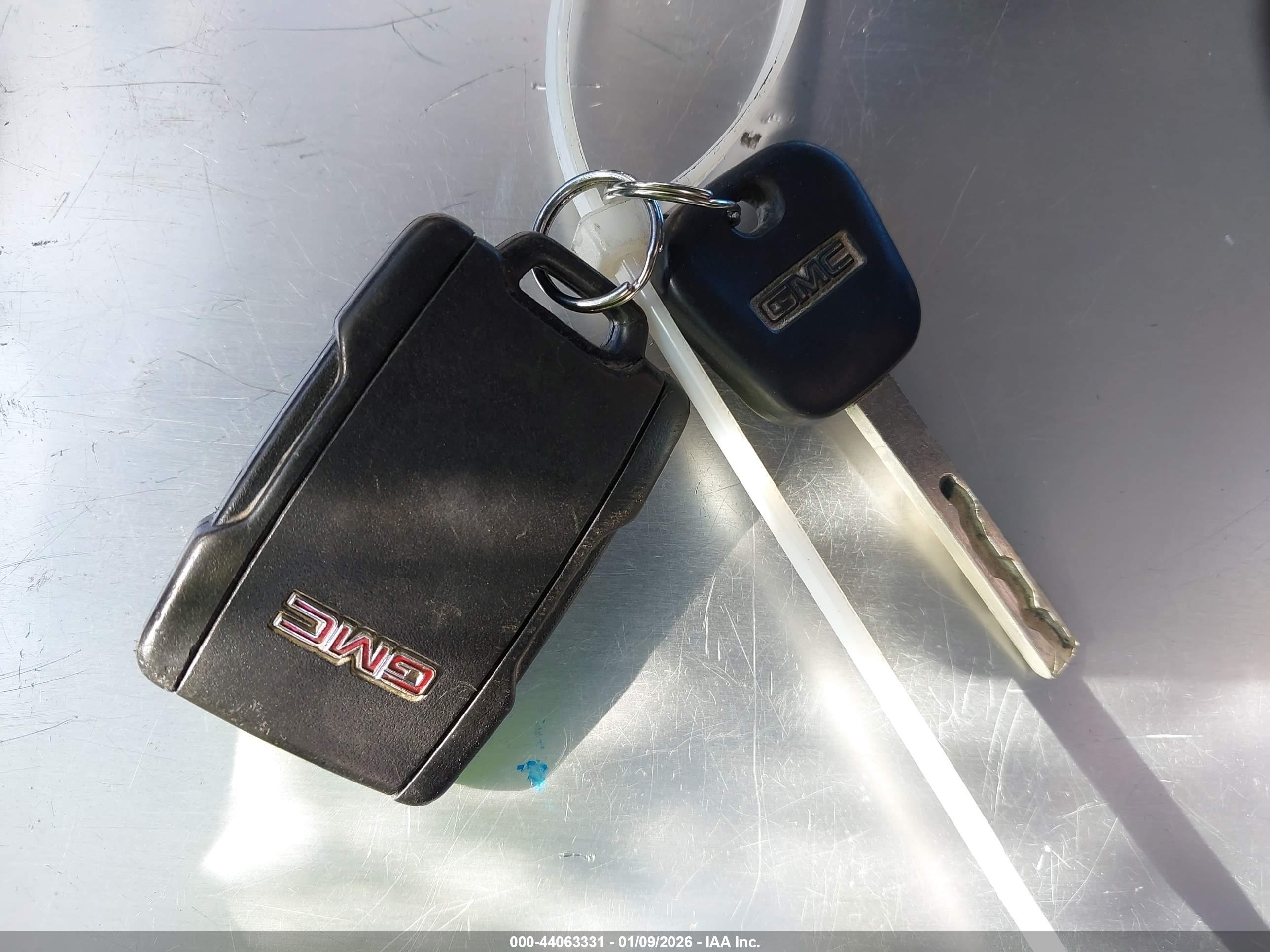 GMC YUKON image 11