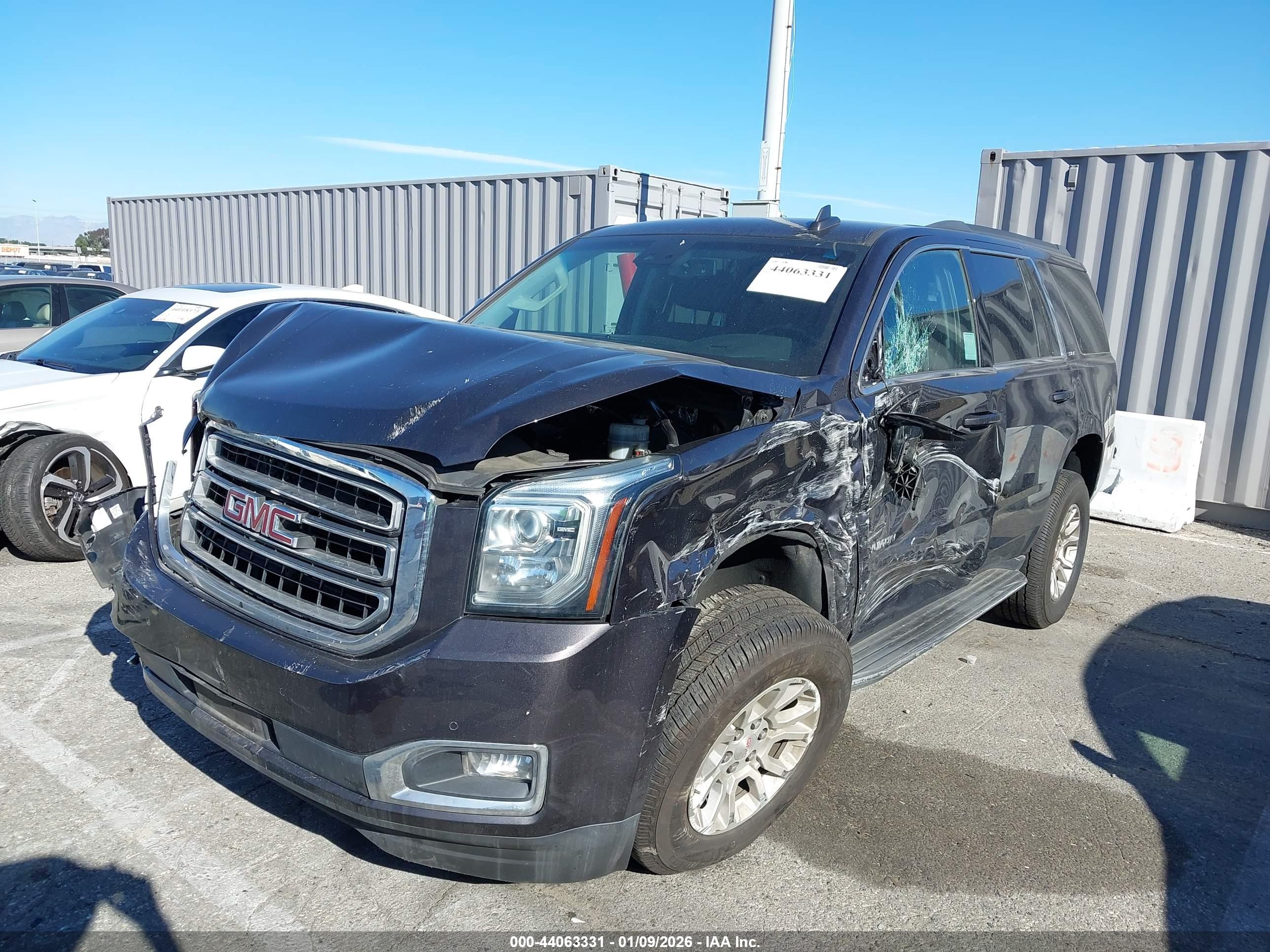 GMC YUKON image 6