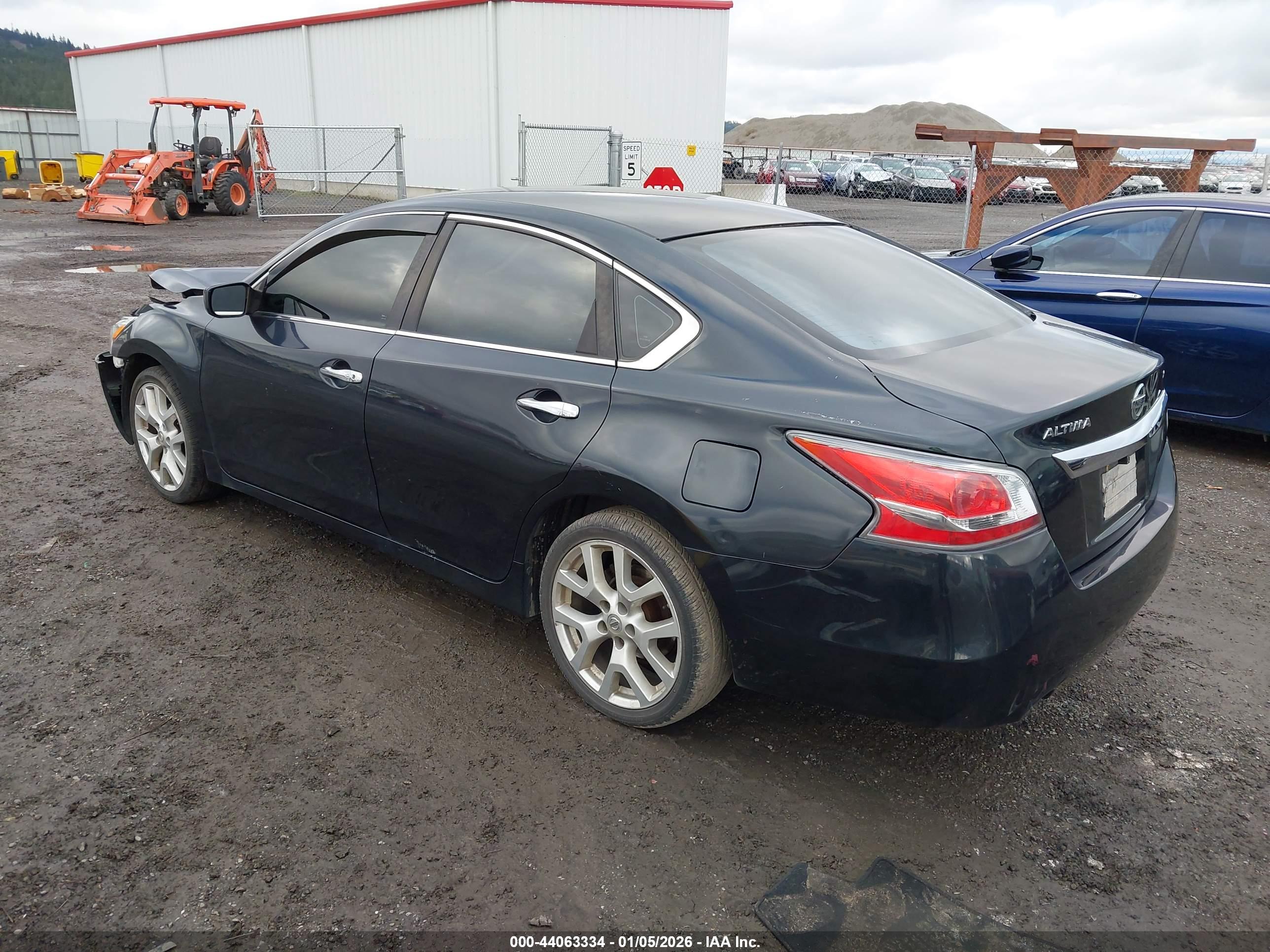 NISSAN ALTIMA image 3