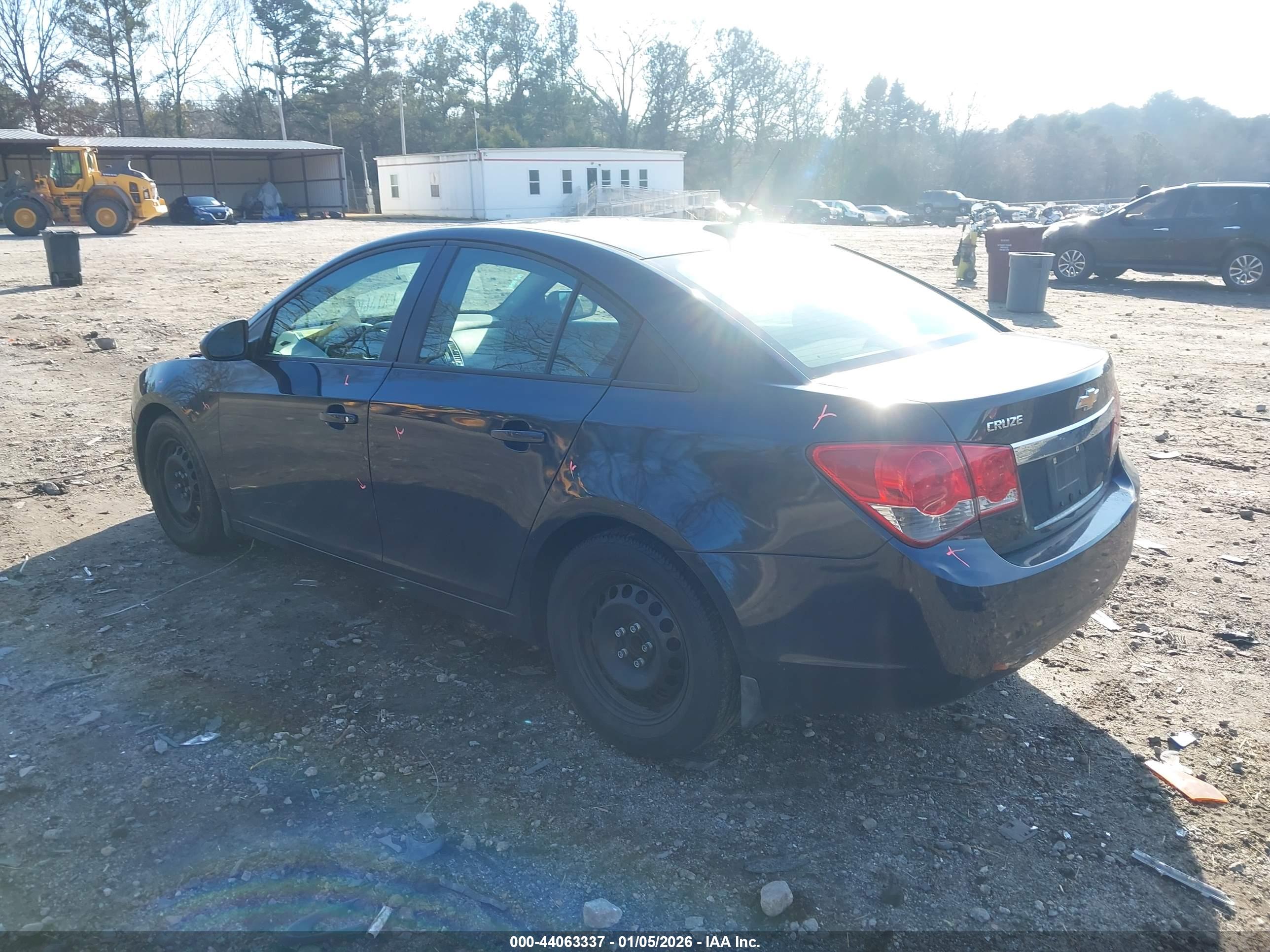 CHEVROLET CRUZE image 3