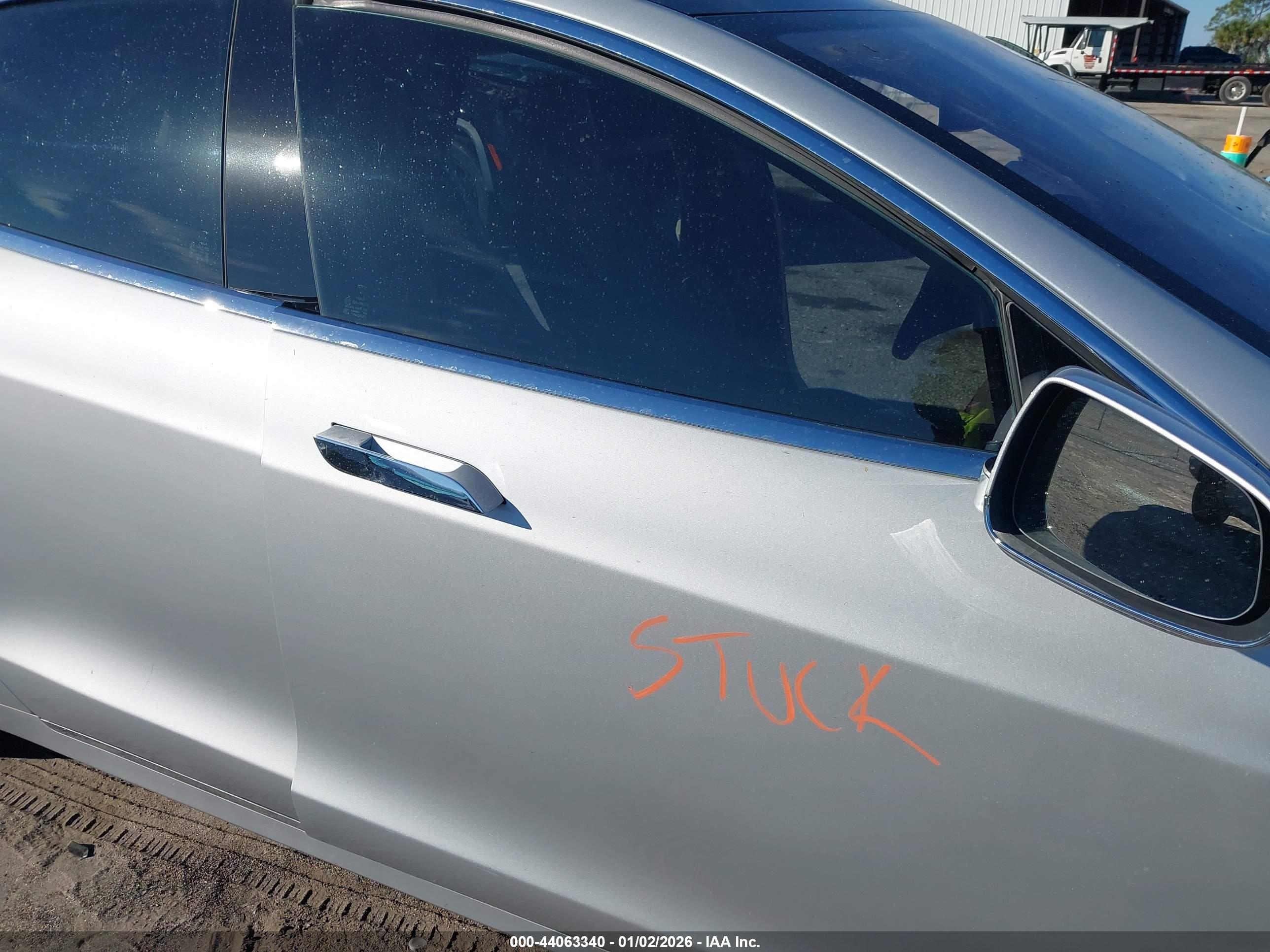 TESLA MODEL image 5