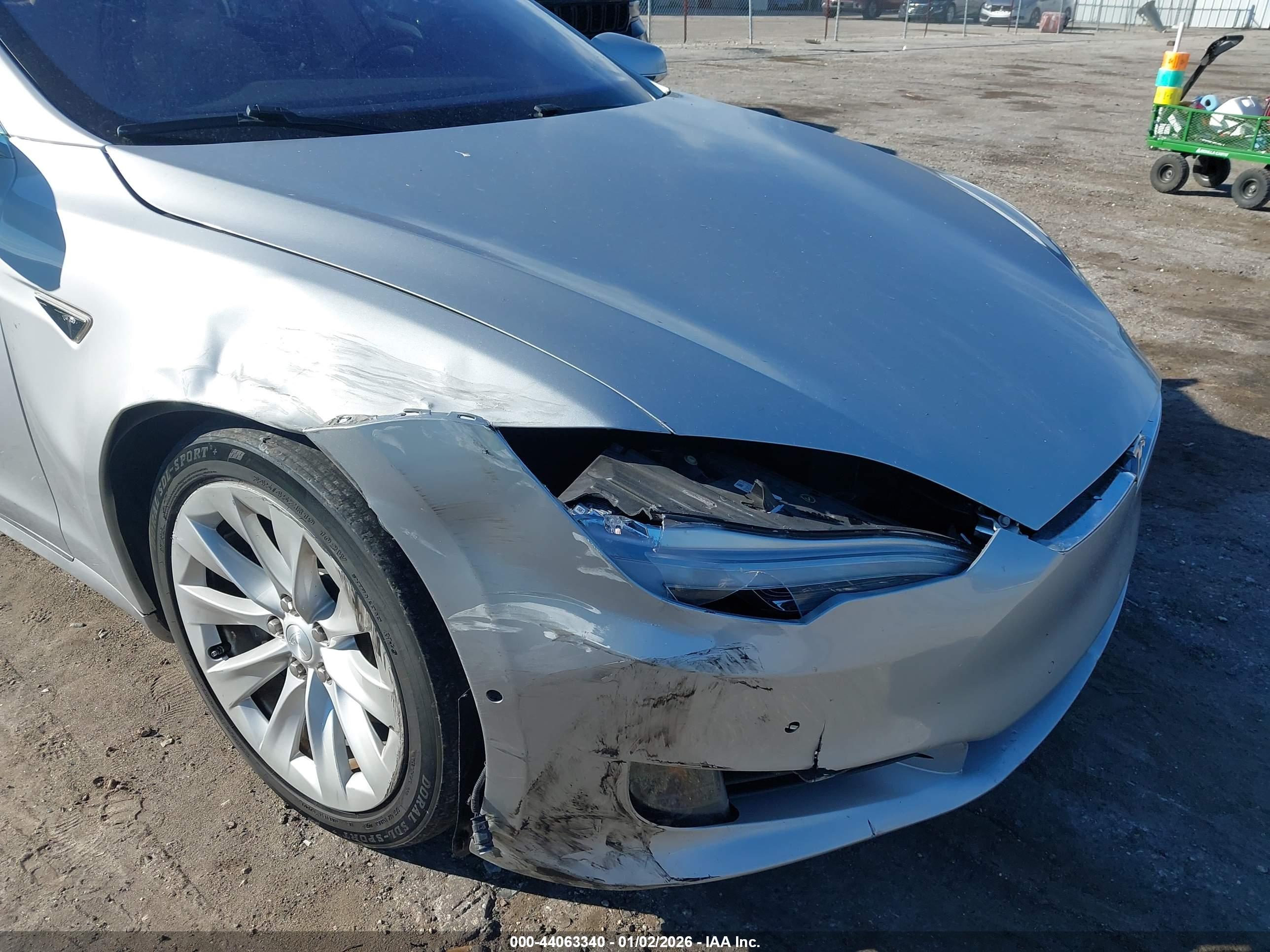 TESLA MODEL image 6