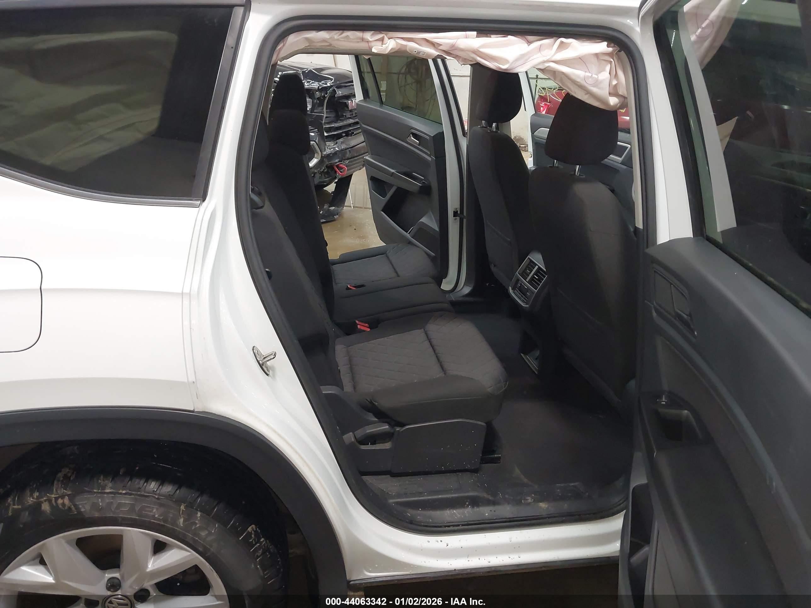VOLKSWAGEN ATLAS image 8