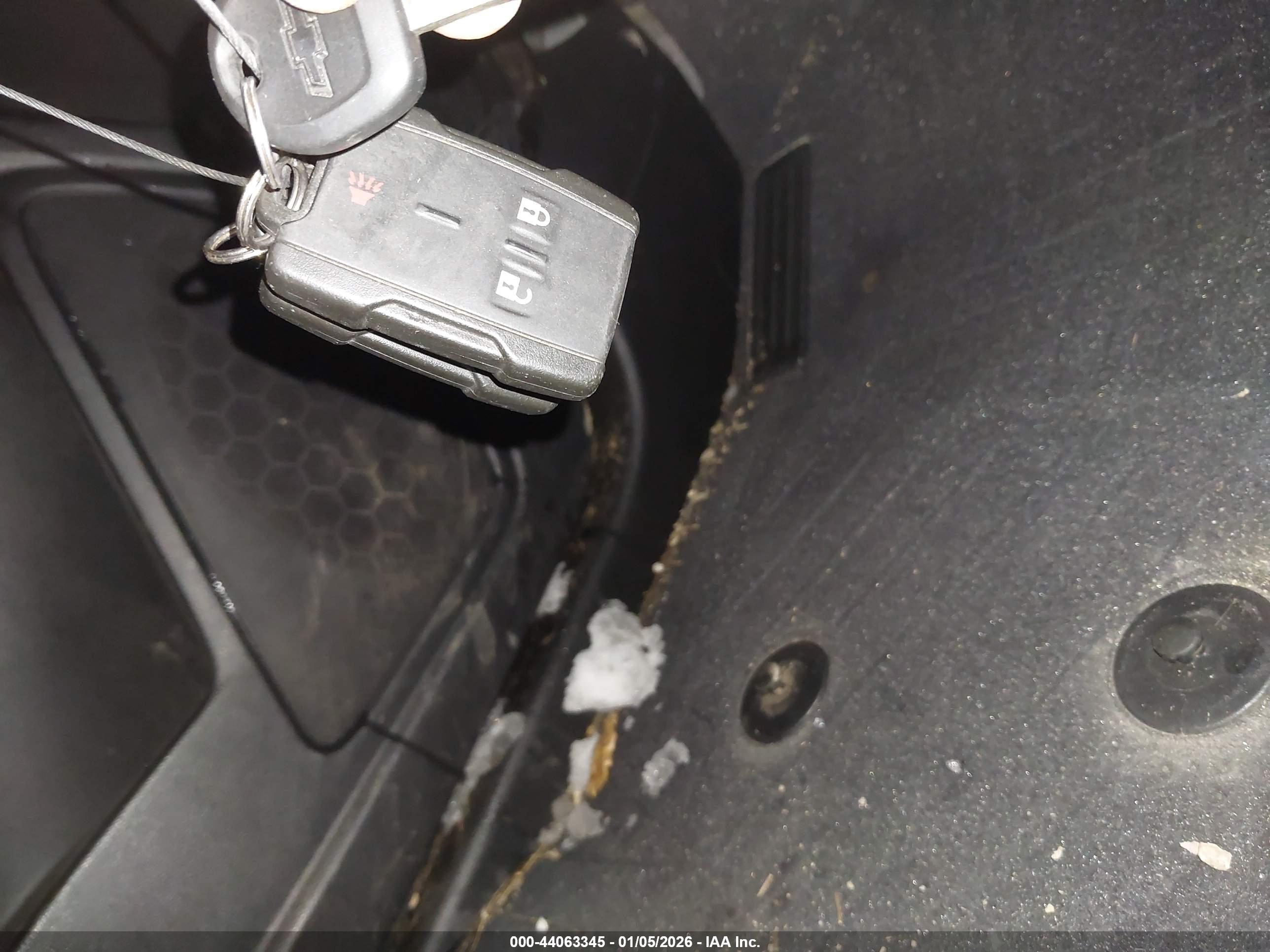 CHEVROLET COLORADO image 11
