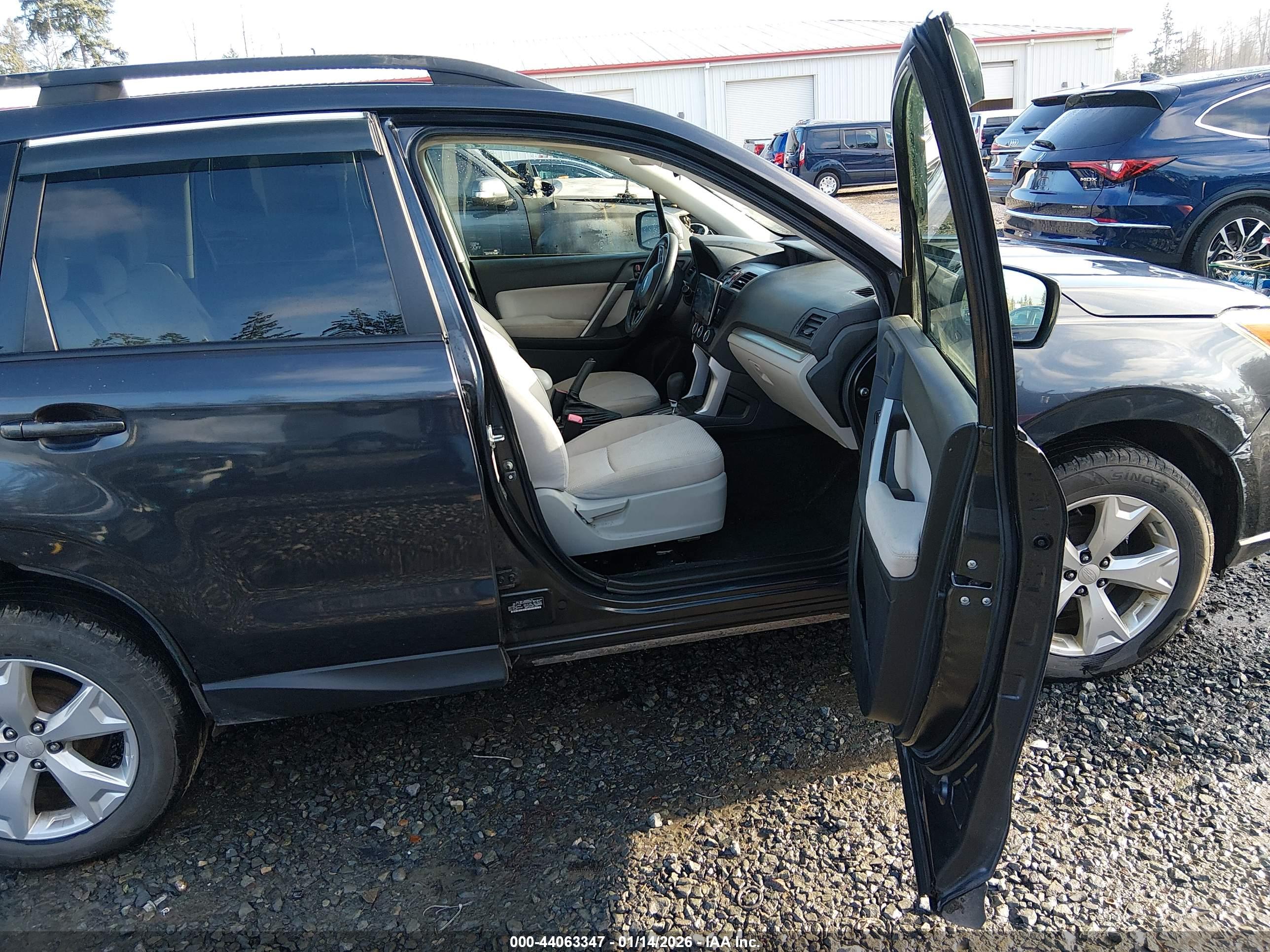 SUBARU FORESTER image 5