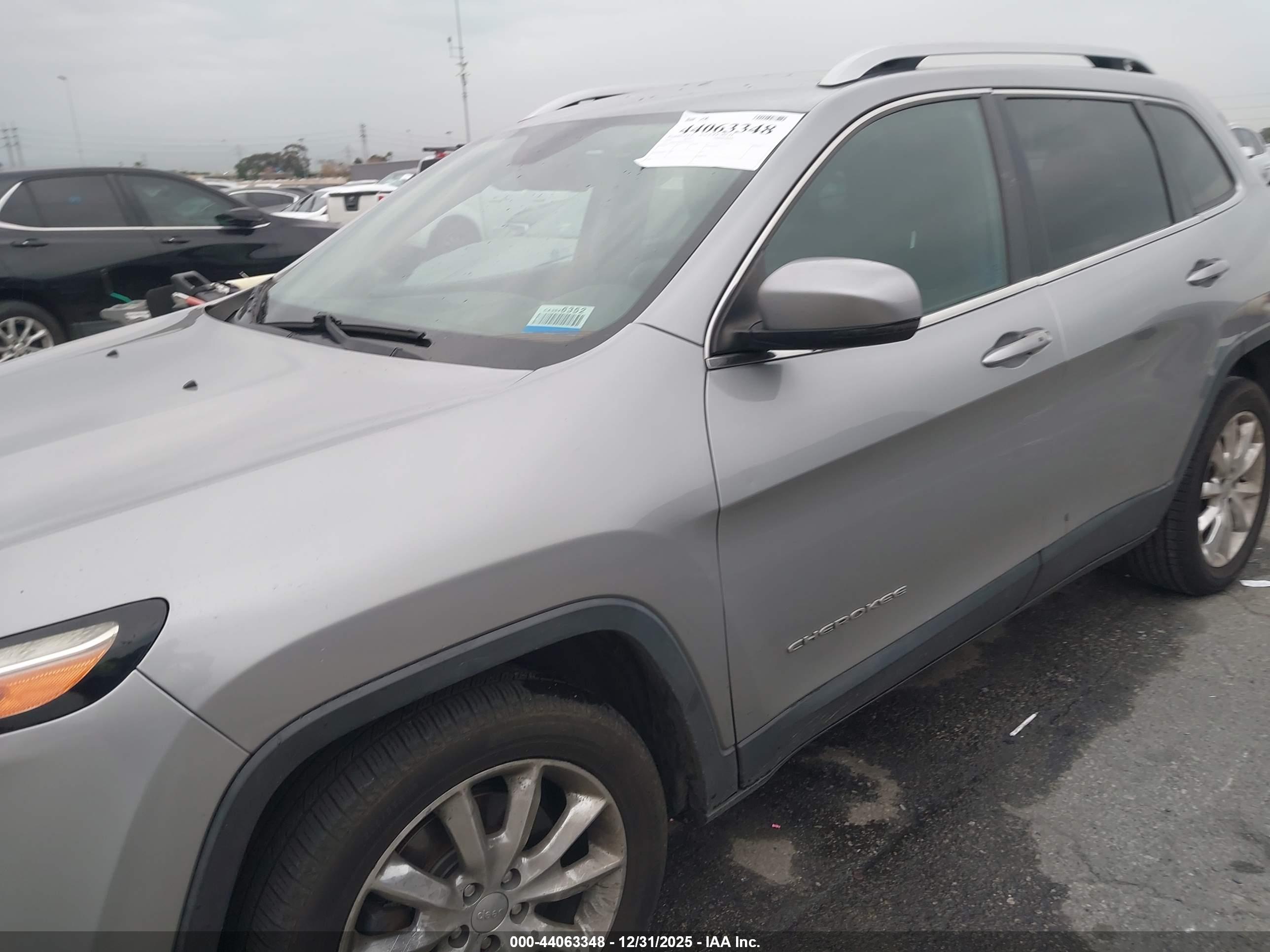 JEEP CHEROKEE image 6