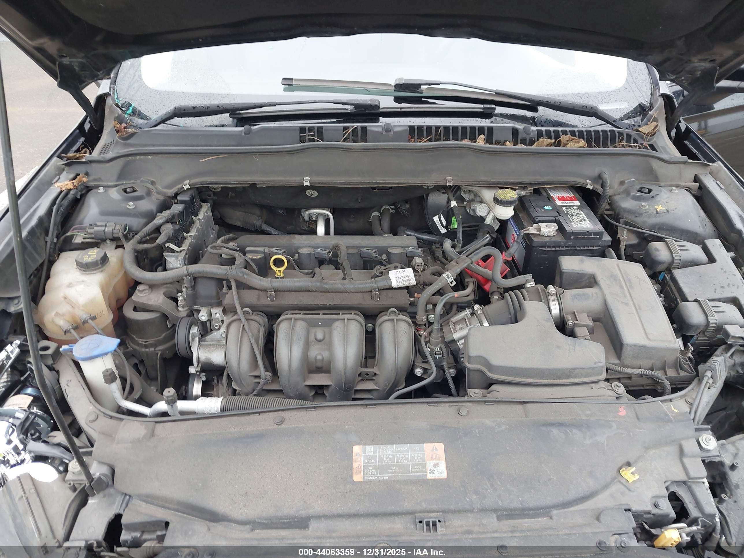 FORD FUSION image 10