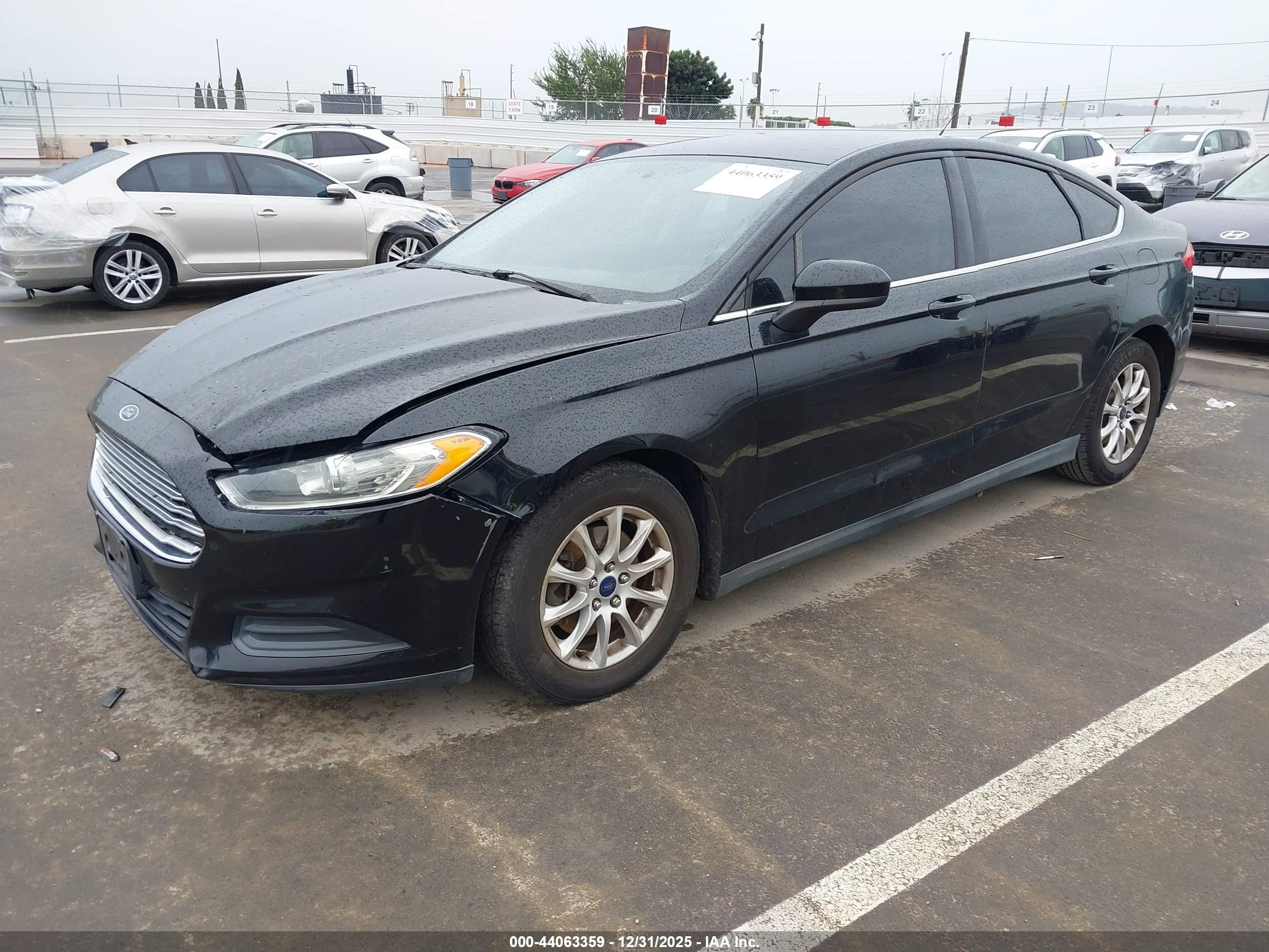 FORD FUSION image 2