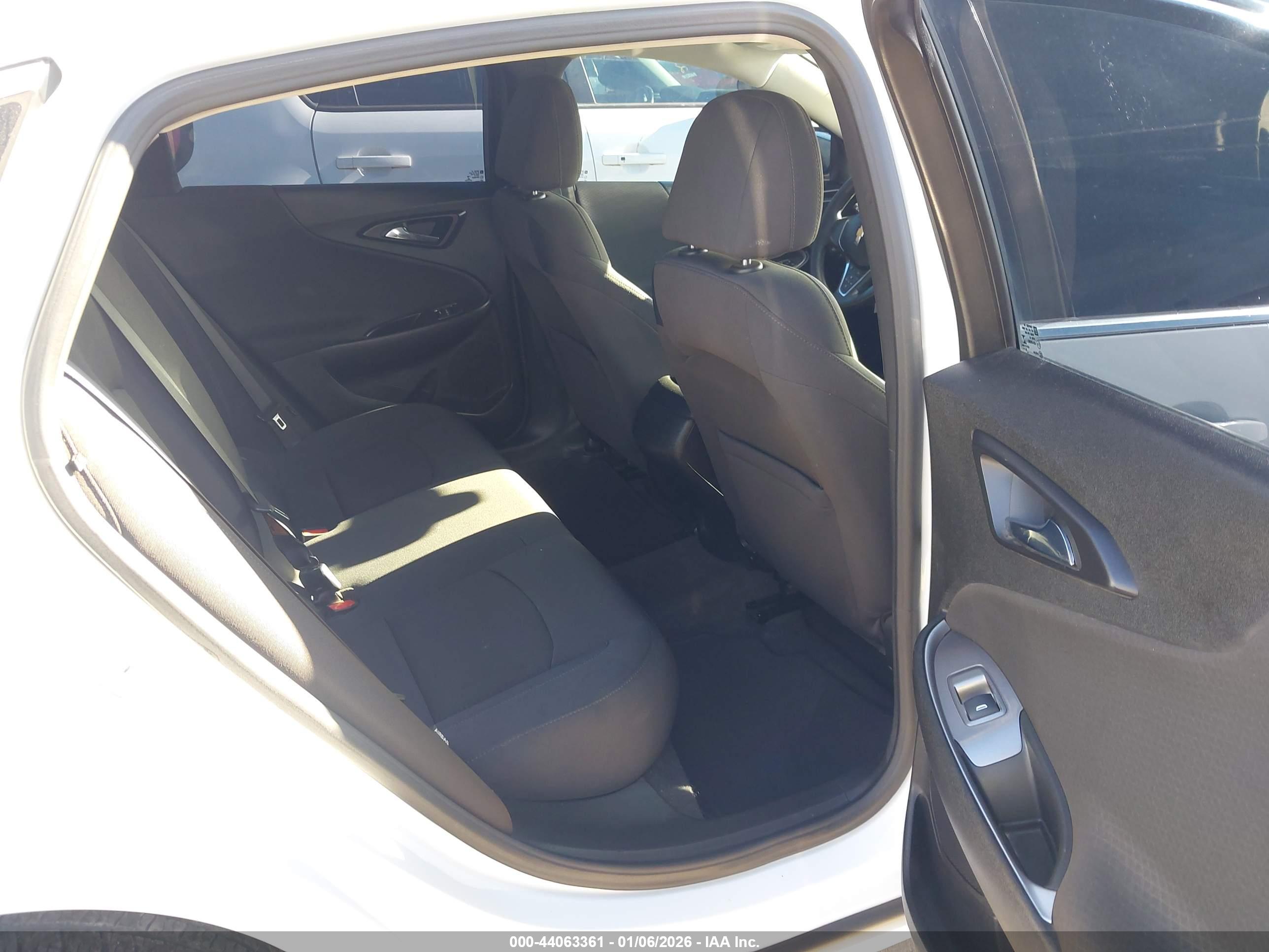 CHEVROLET MALIBU image 8