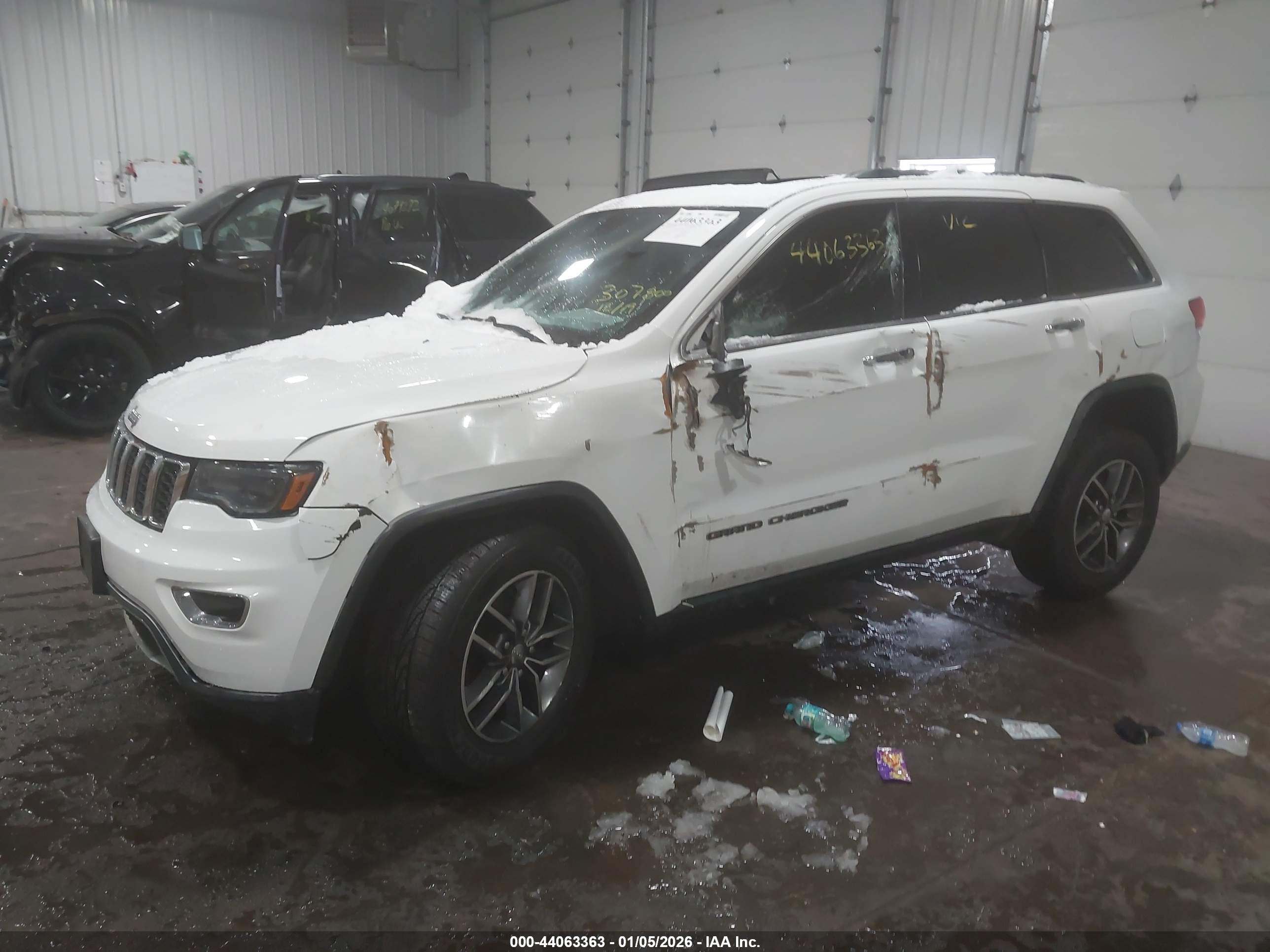 JEEP GRAND image 2