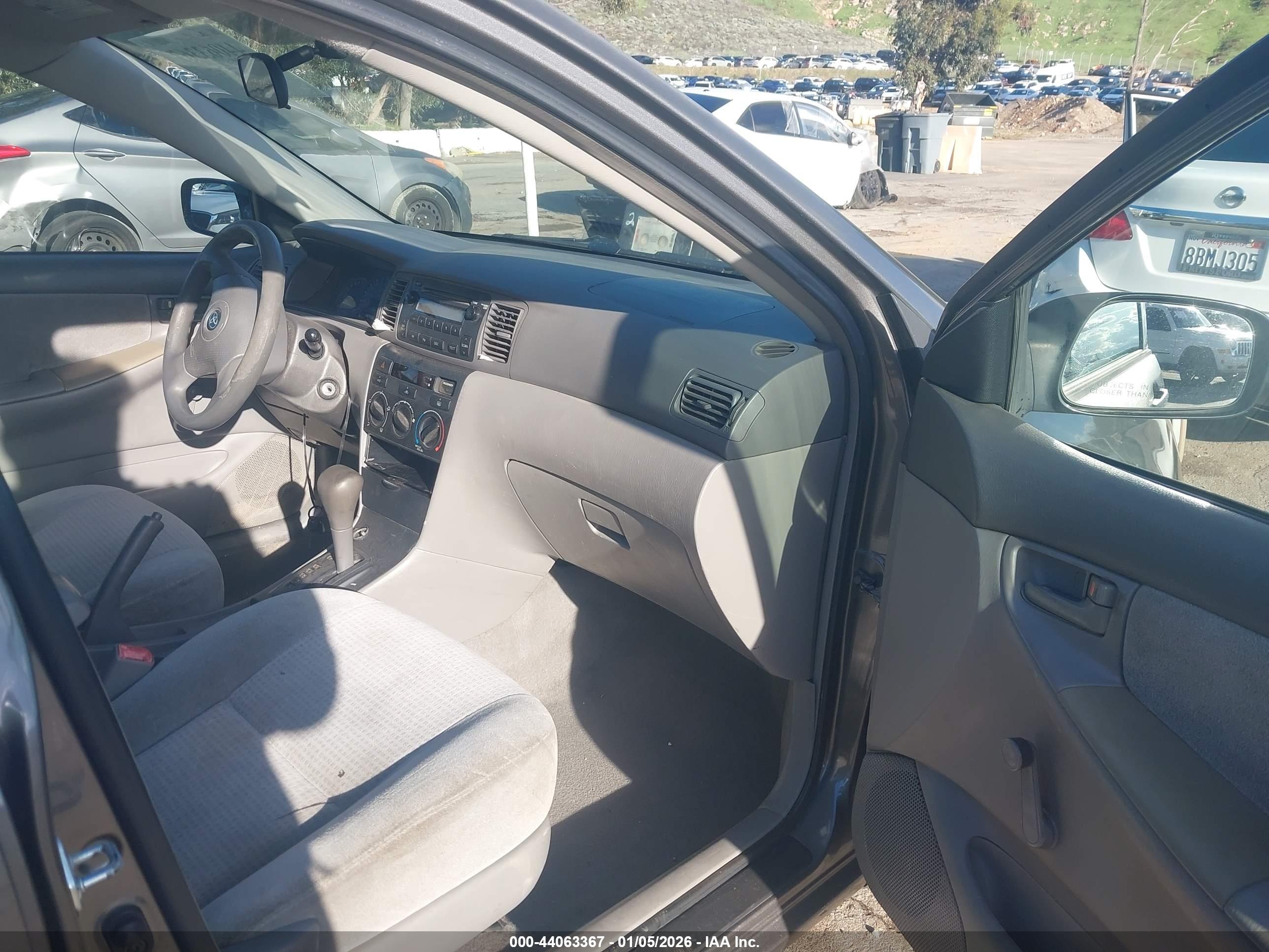 TOYOTA COROLLA image 5