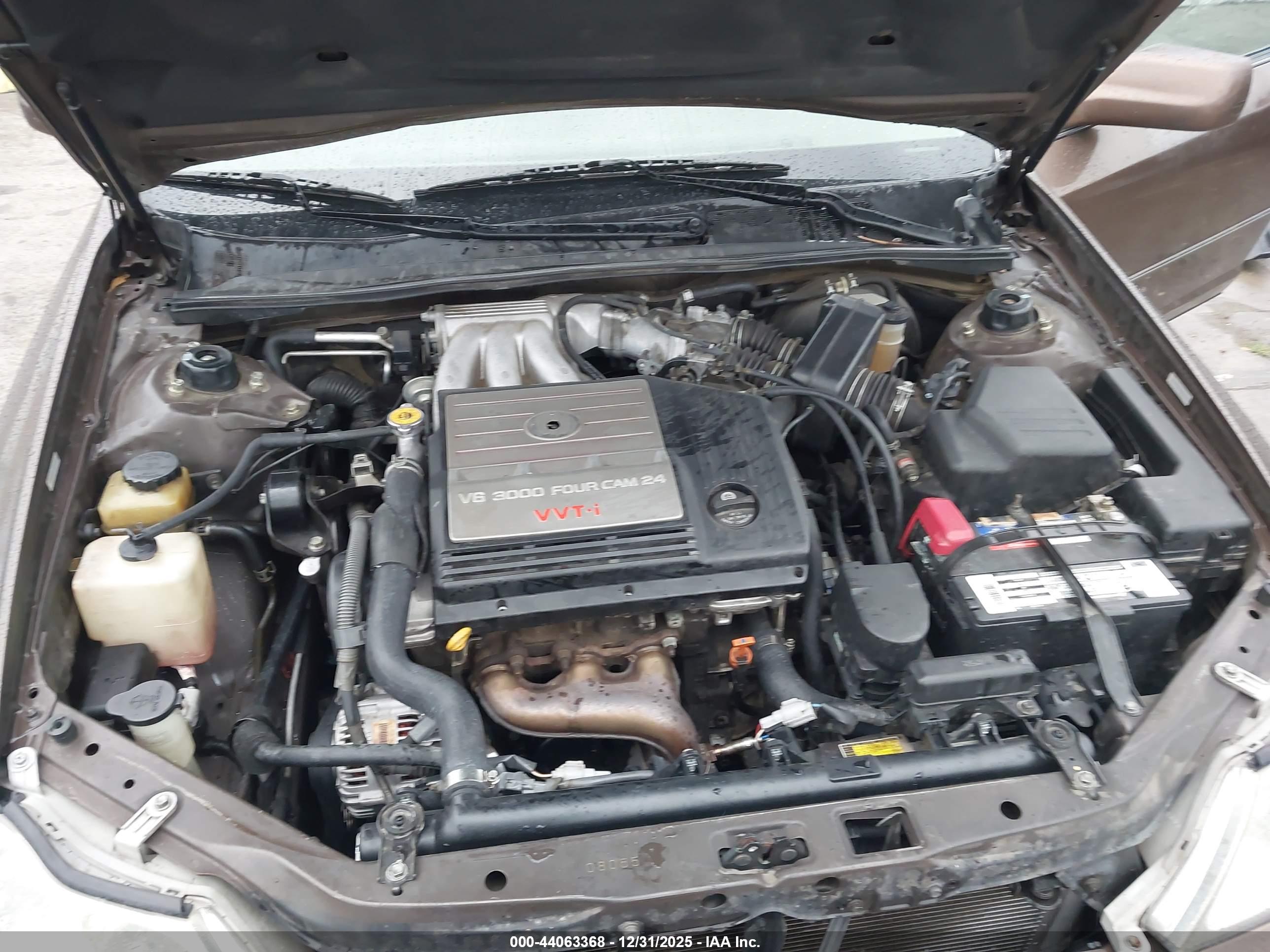 TOYOTA AVALON image 10