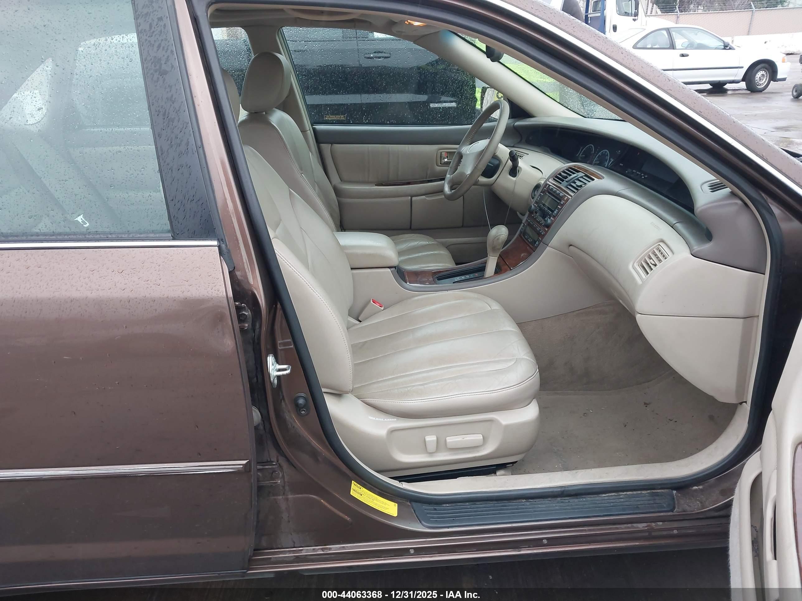 TOYOTA AVALON image 5