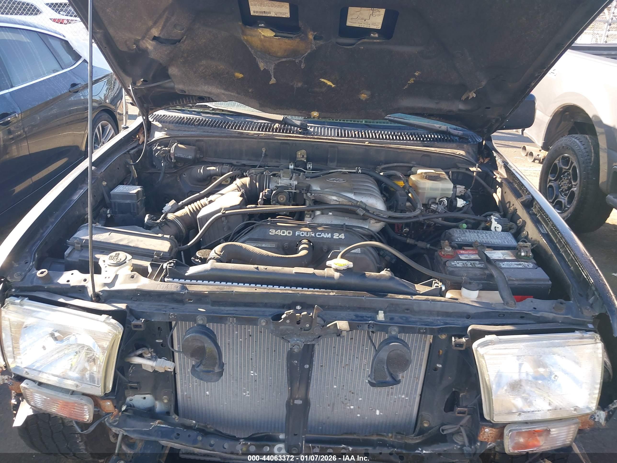 TOYOTA 4RUNNER image 10