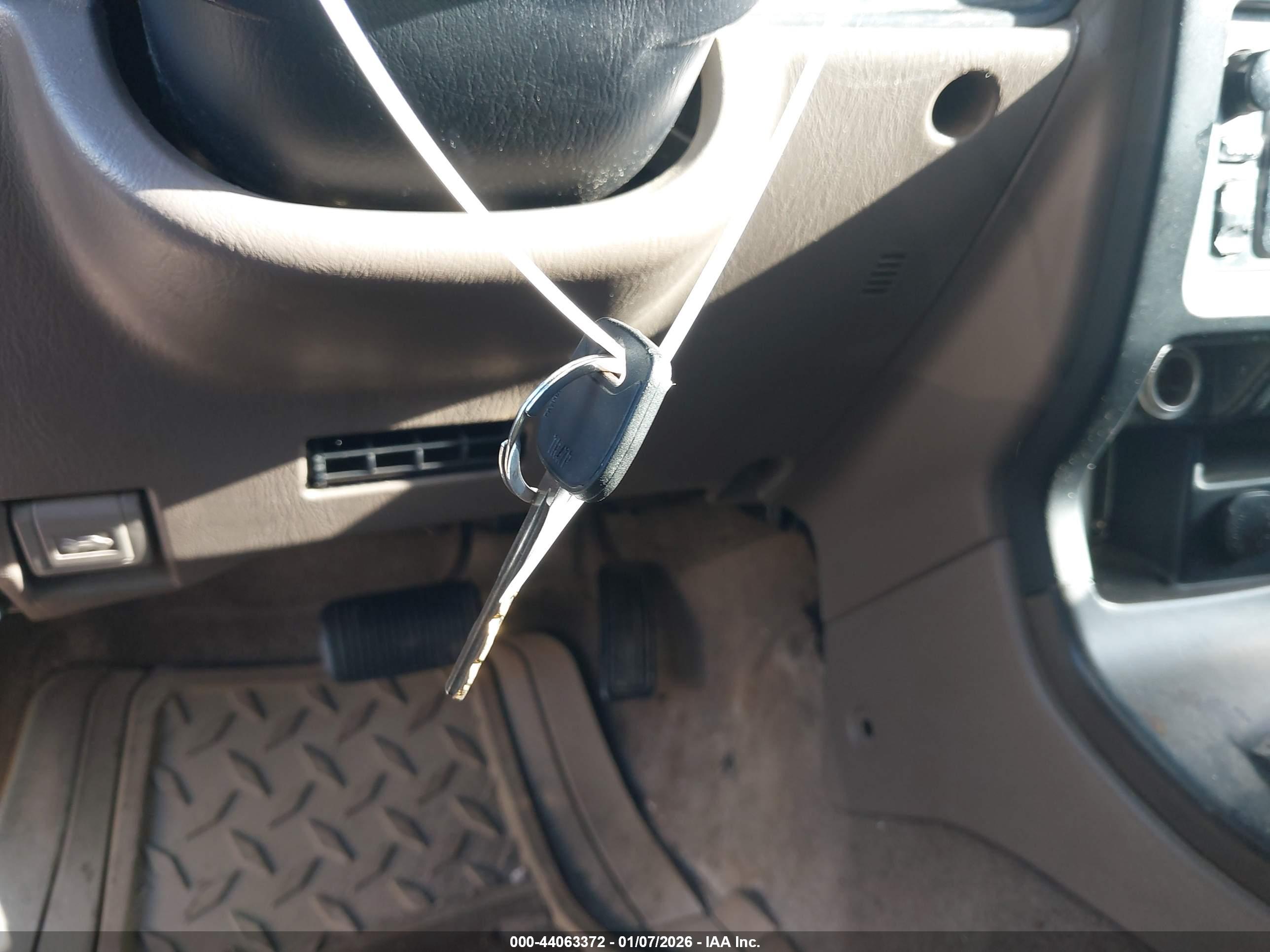 TOYOTA 4RUNNER image 11