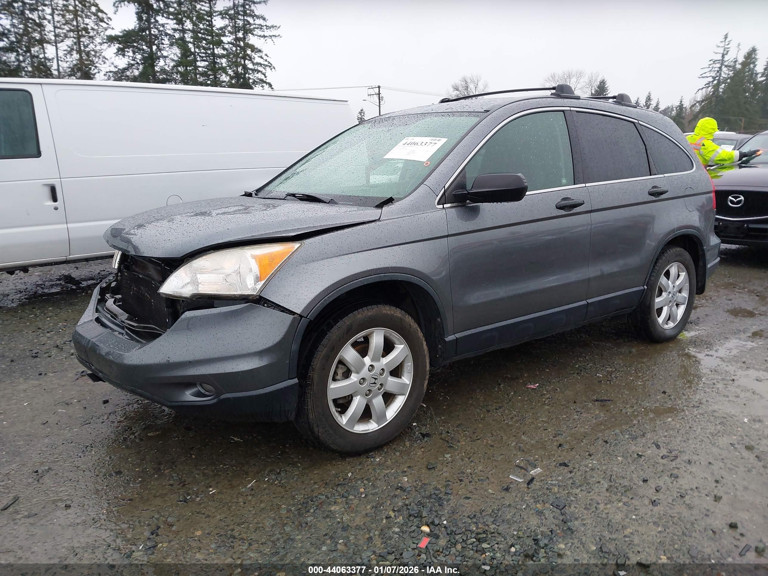HONDA CR-V image 2
