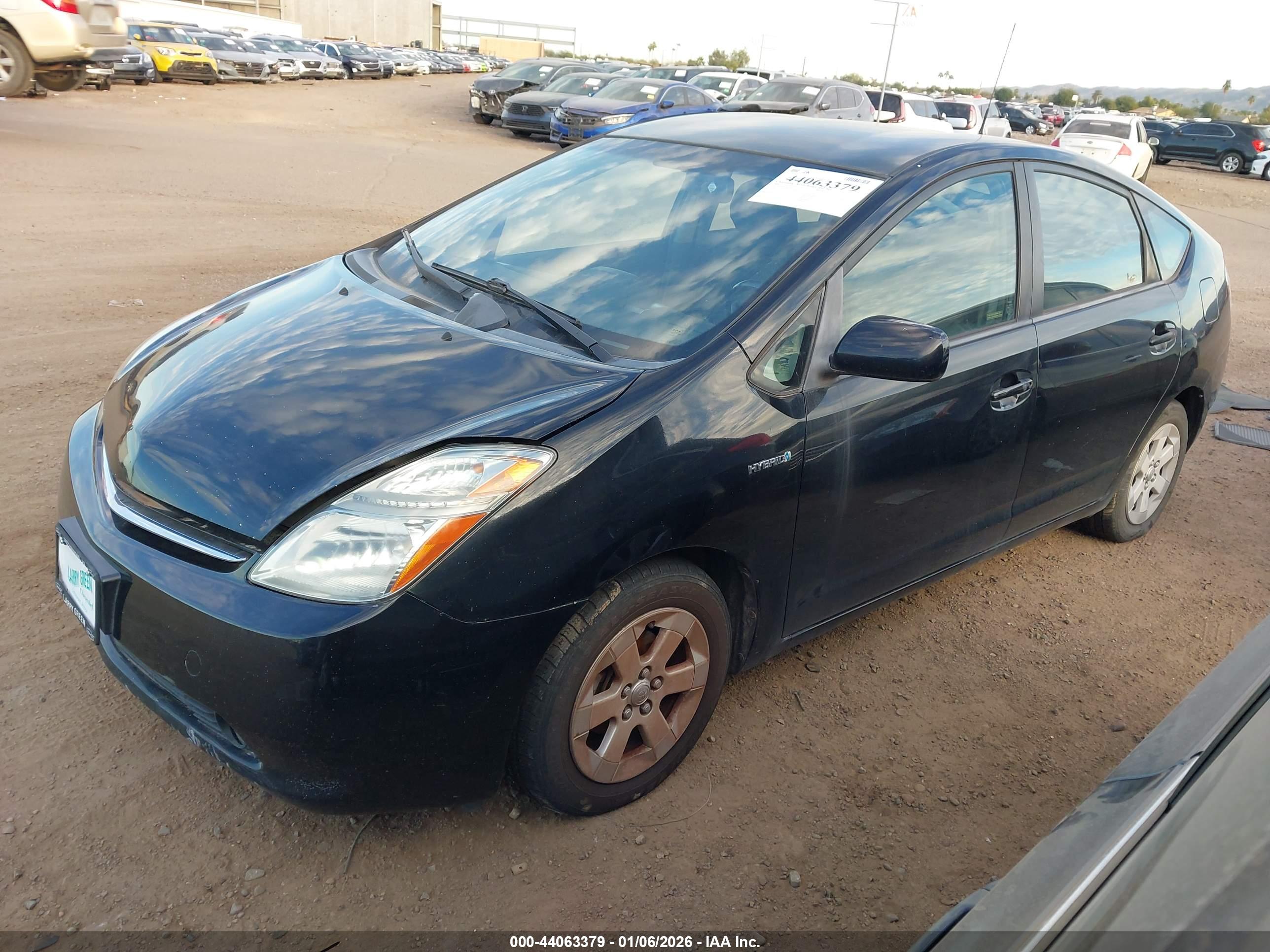 TOYOTA PRIUS image 2