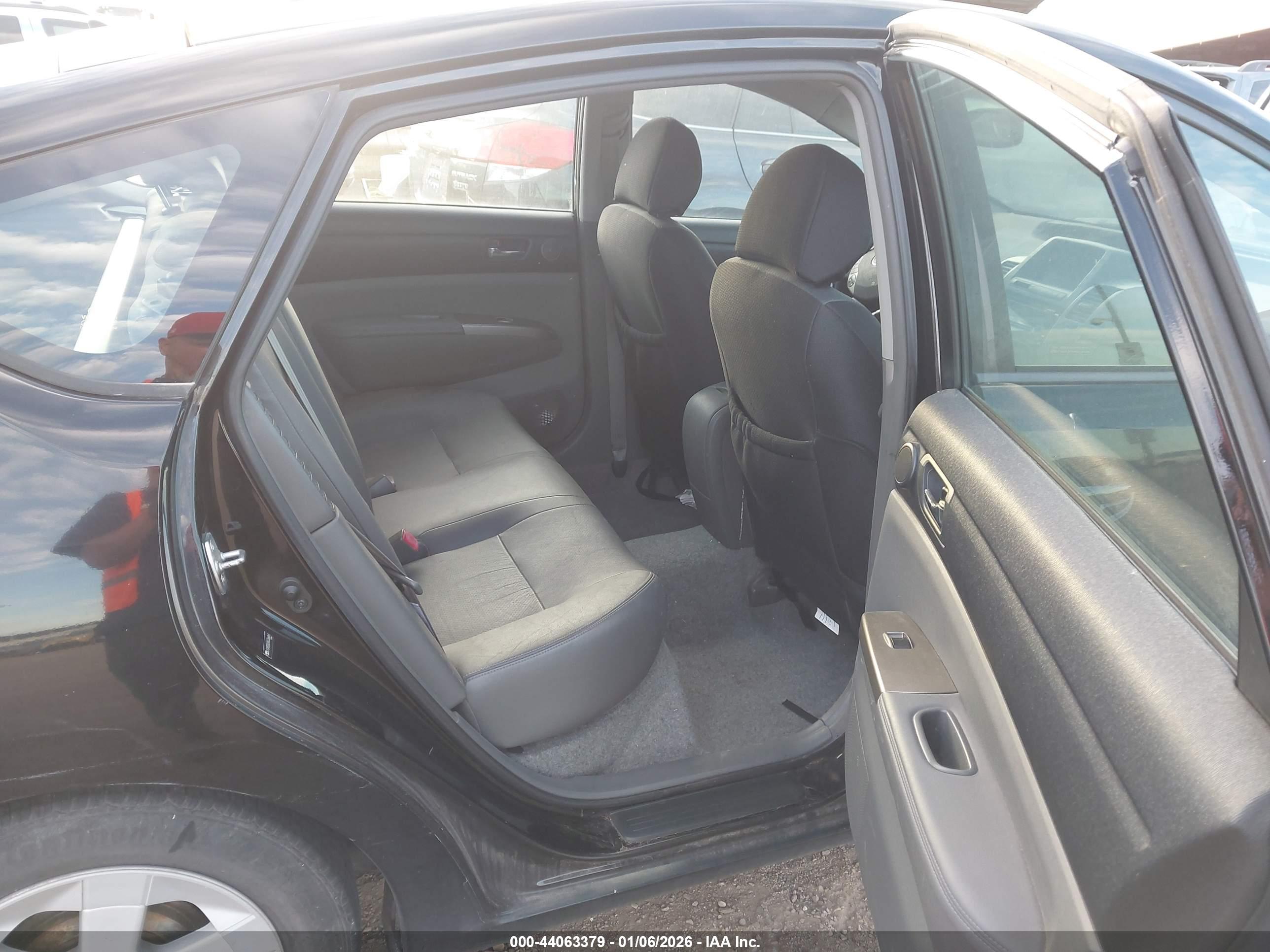TOYOTA PRIUS image 8