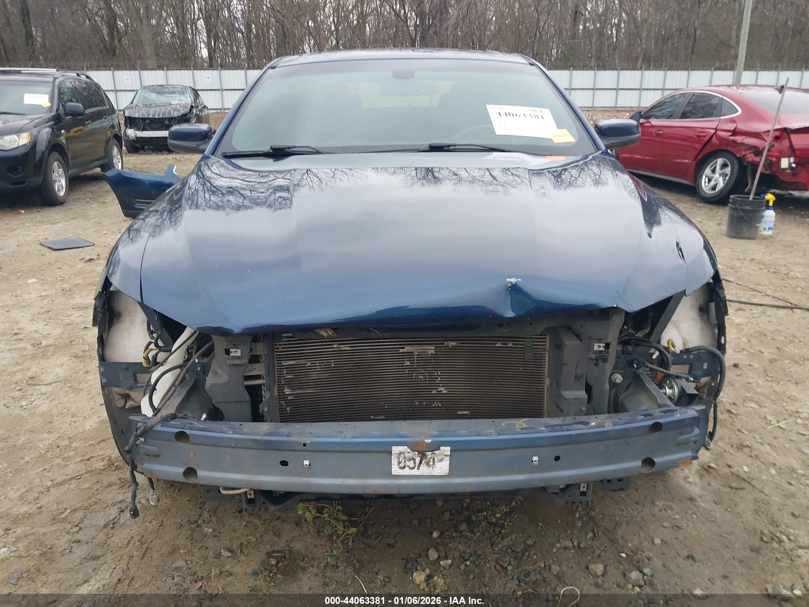 FORD TAURUS image 6