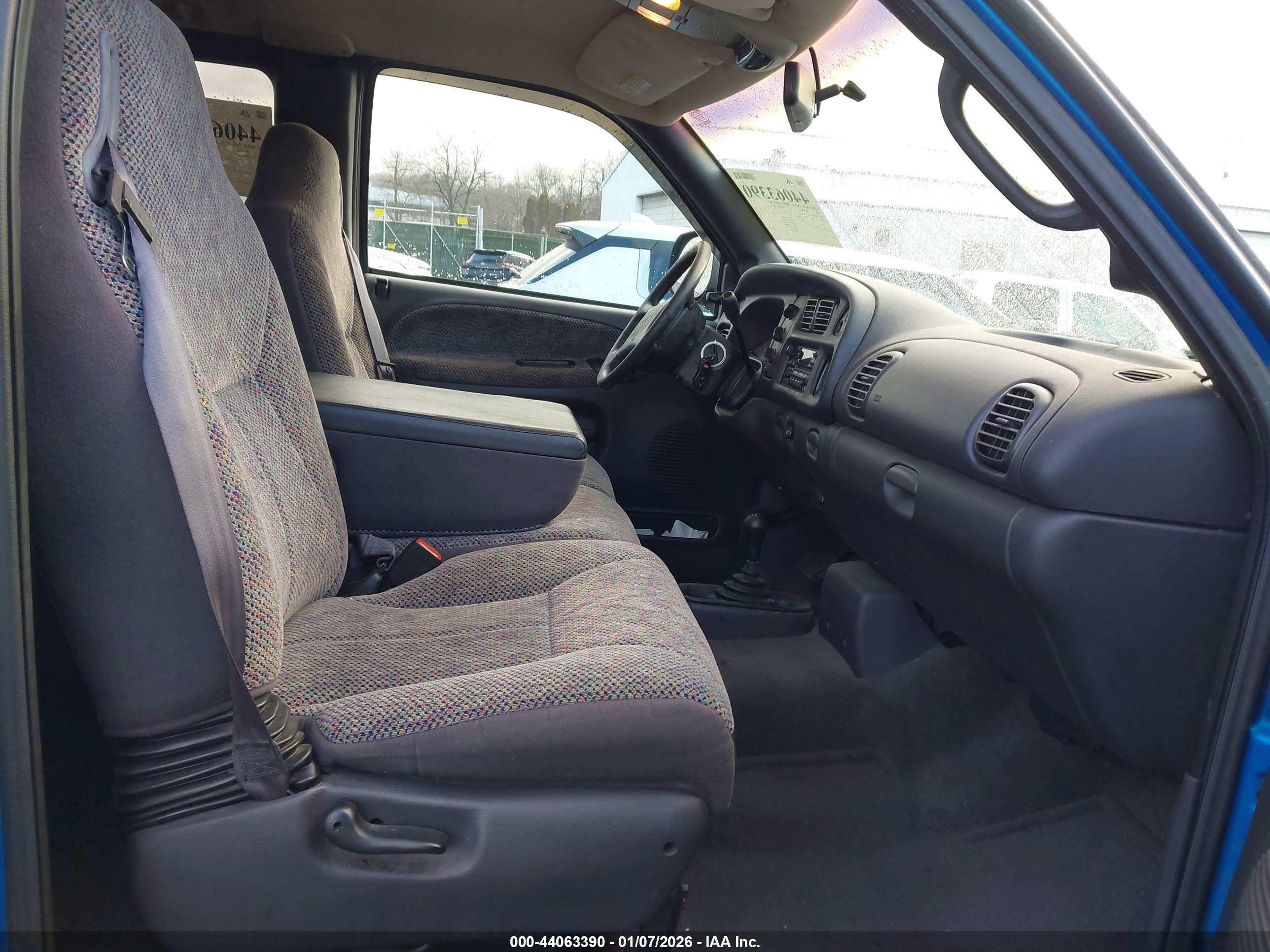 DODGE RAM image 5