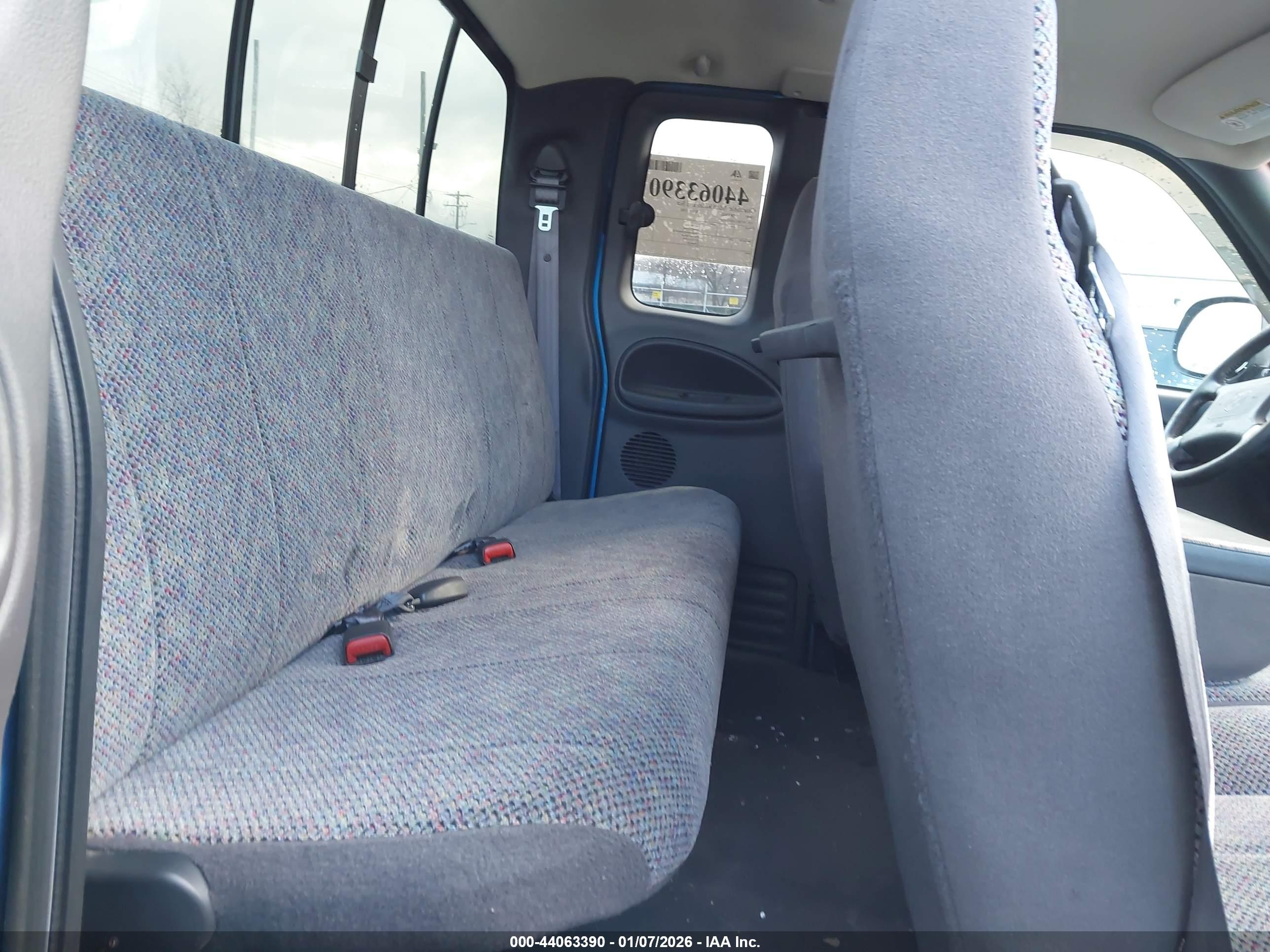 DODGE RAM image 8