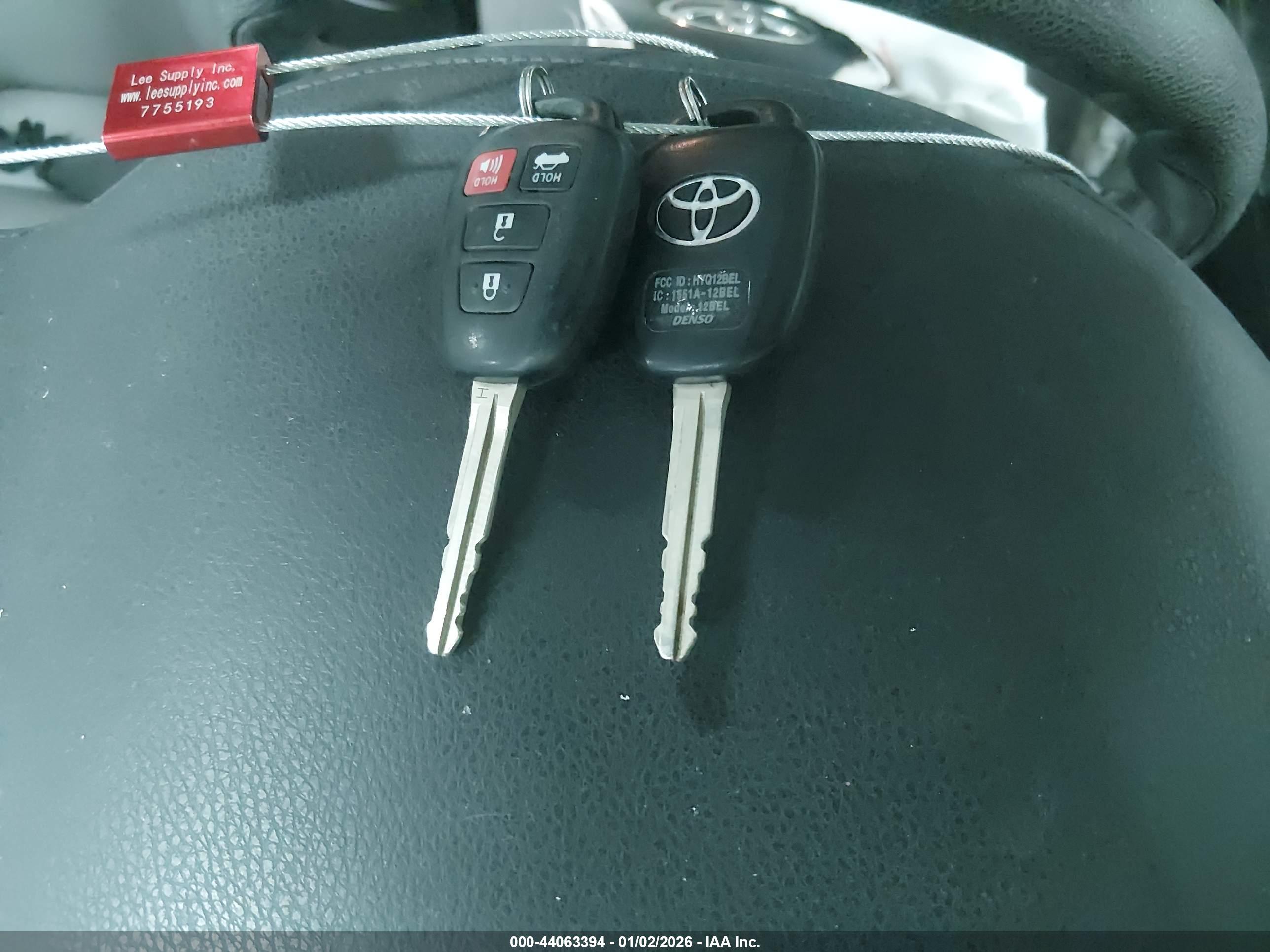 TOYOTA COROLLA image 11