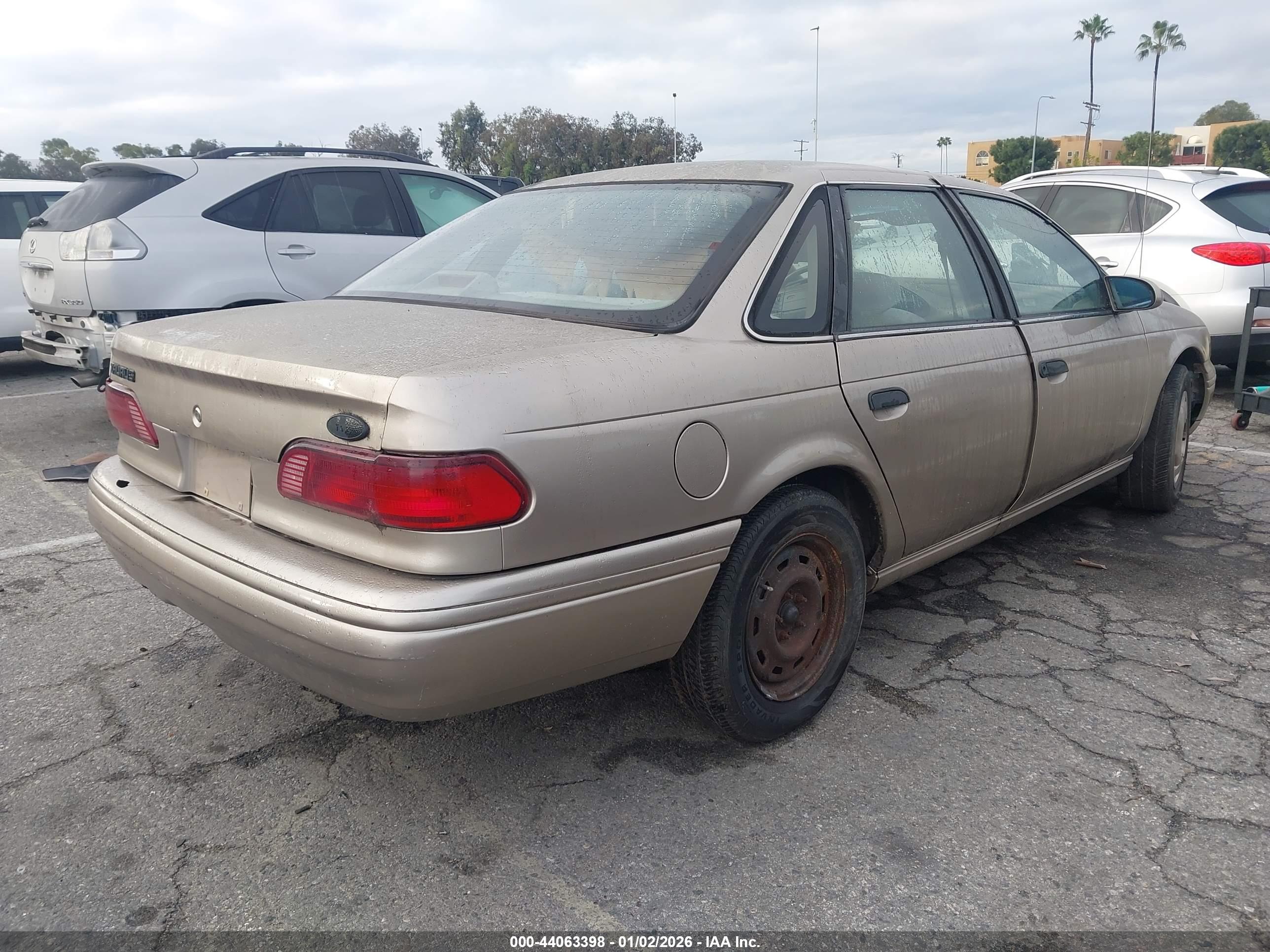FORD TAURUS image 4