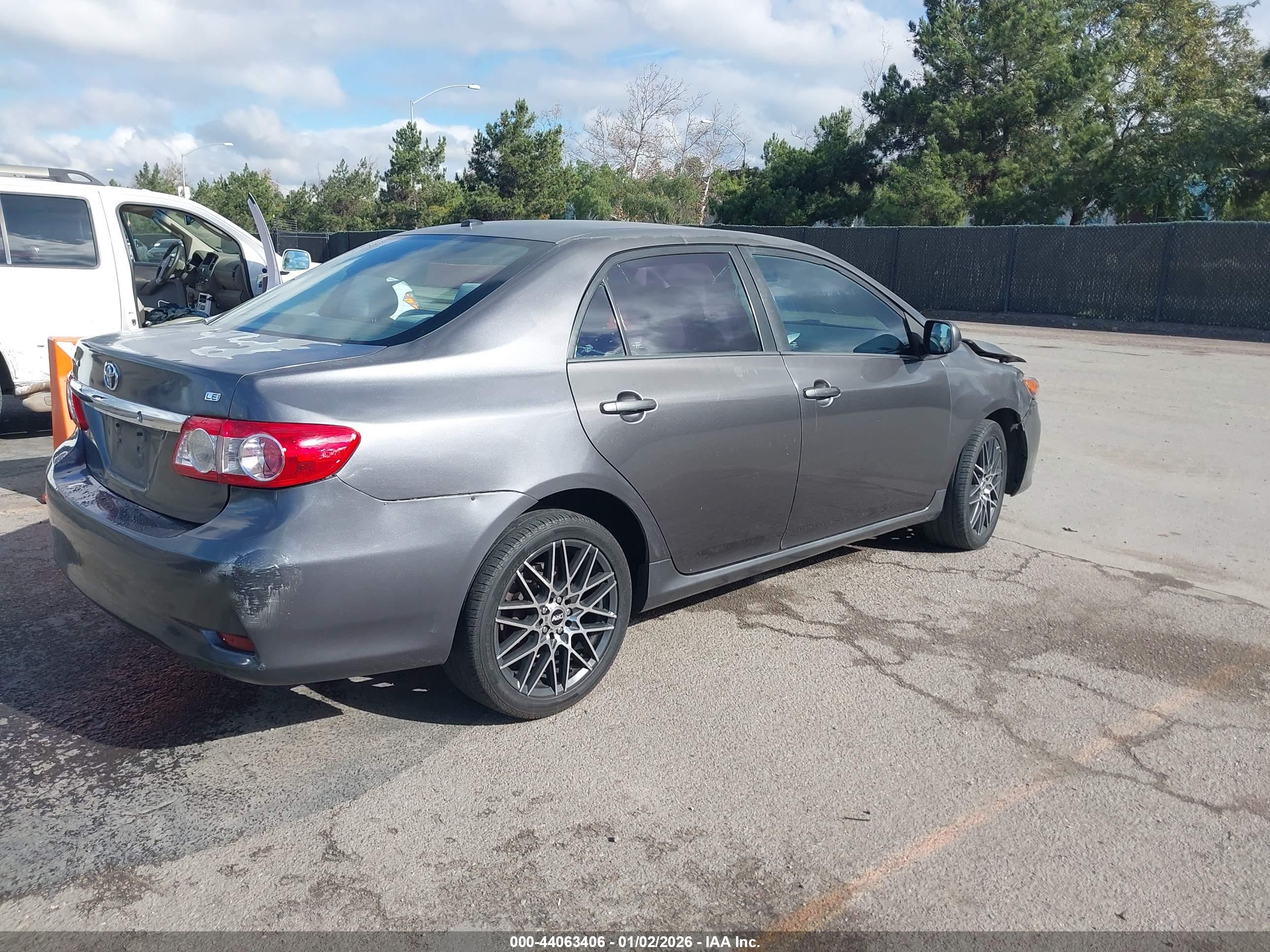 TOYOTA COROLLA image 4