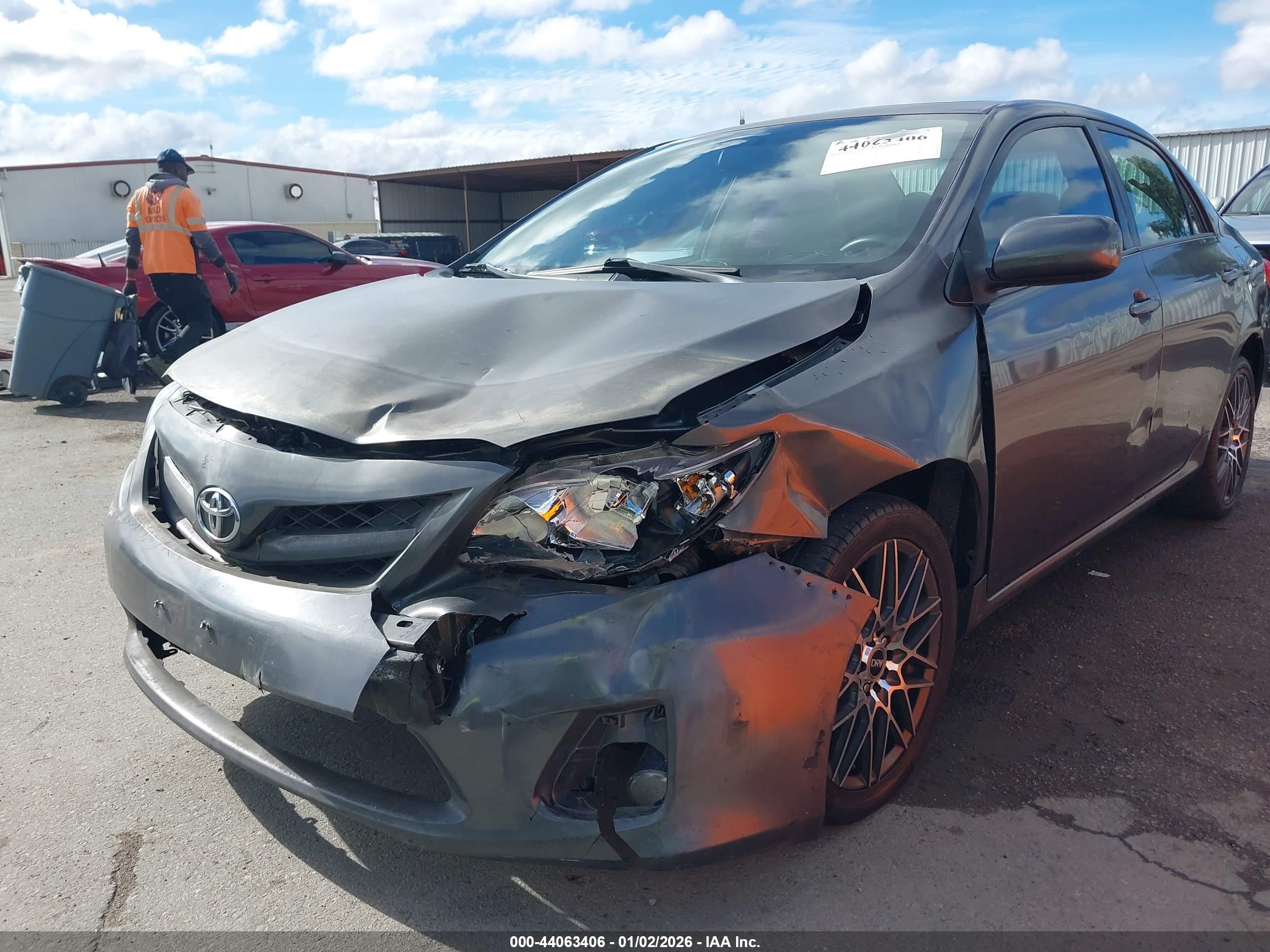 TOYOTA COROLLA image 6