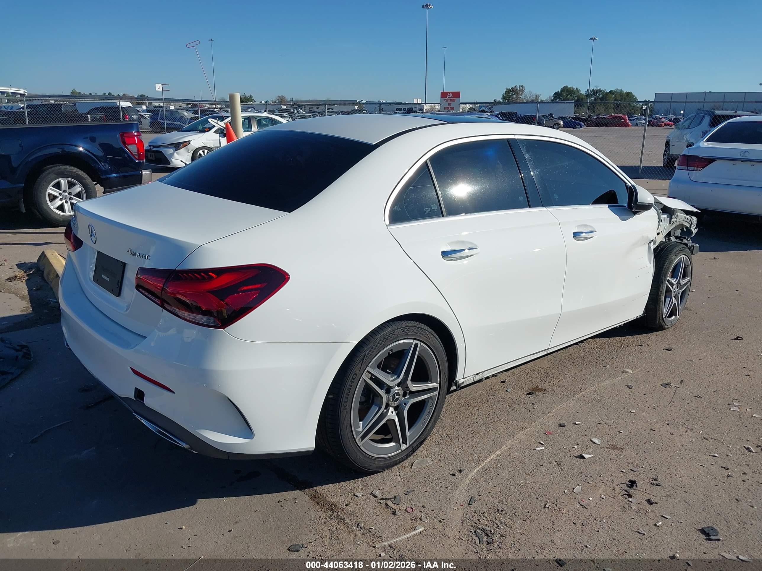 MERCEDES-BENZ A image 4
