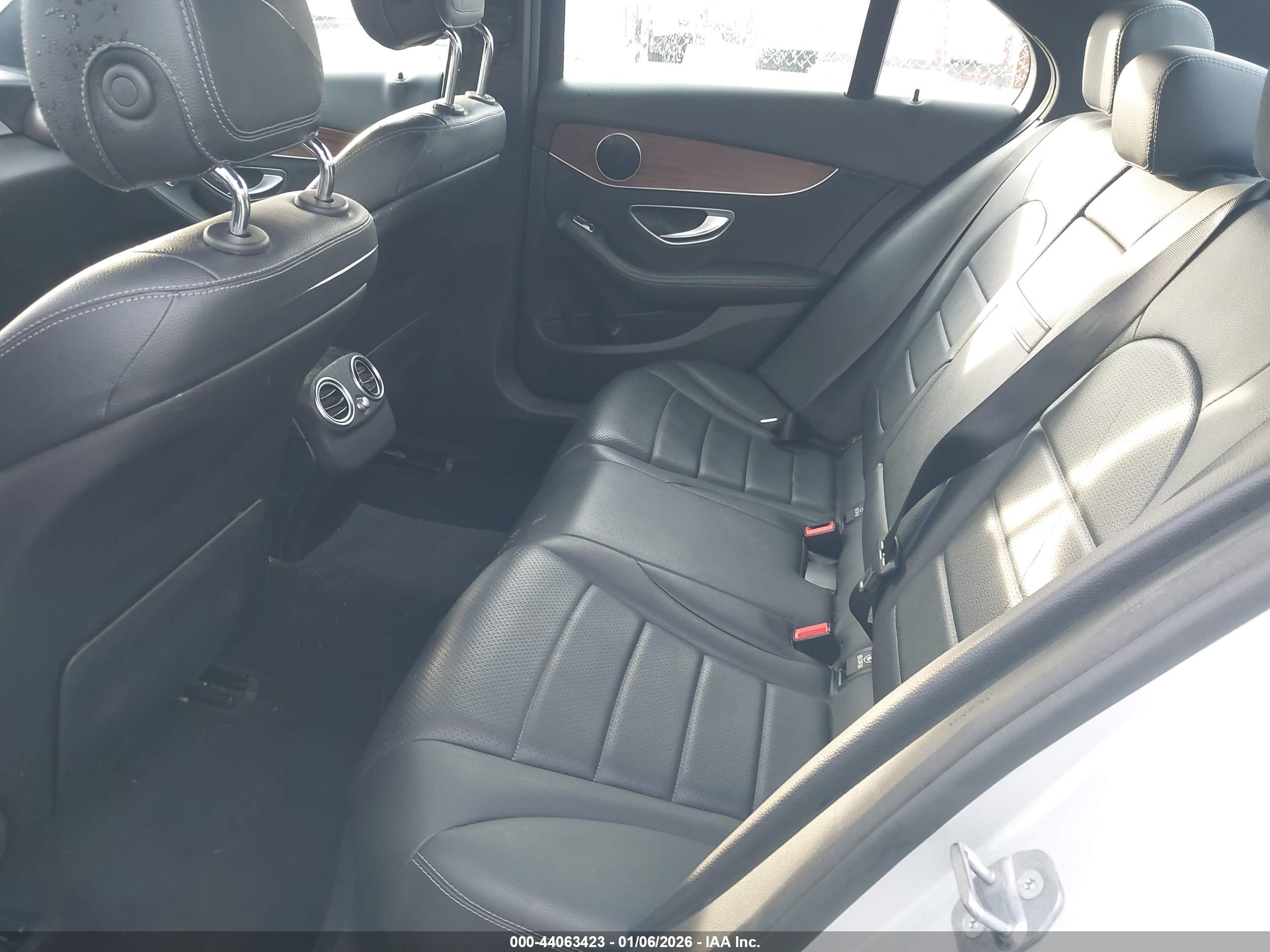 MERCEDES-BENZ C image 8