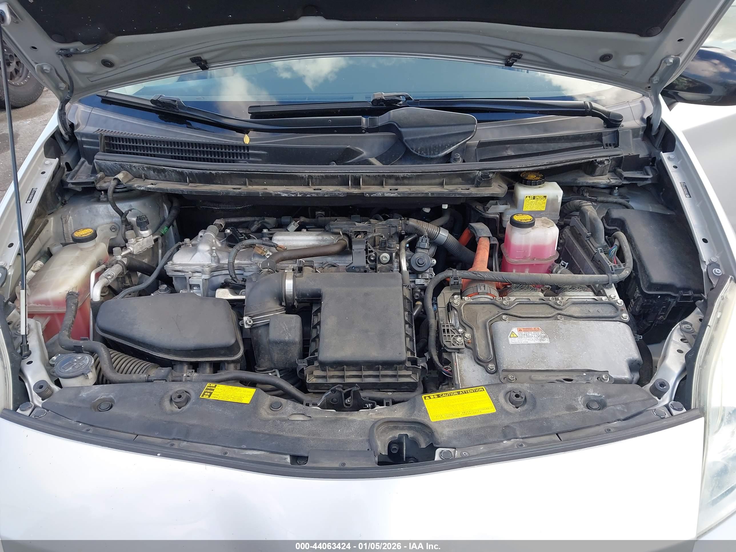 TOYOTA PRIUS image 10