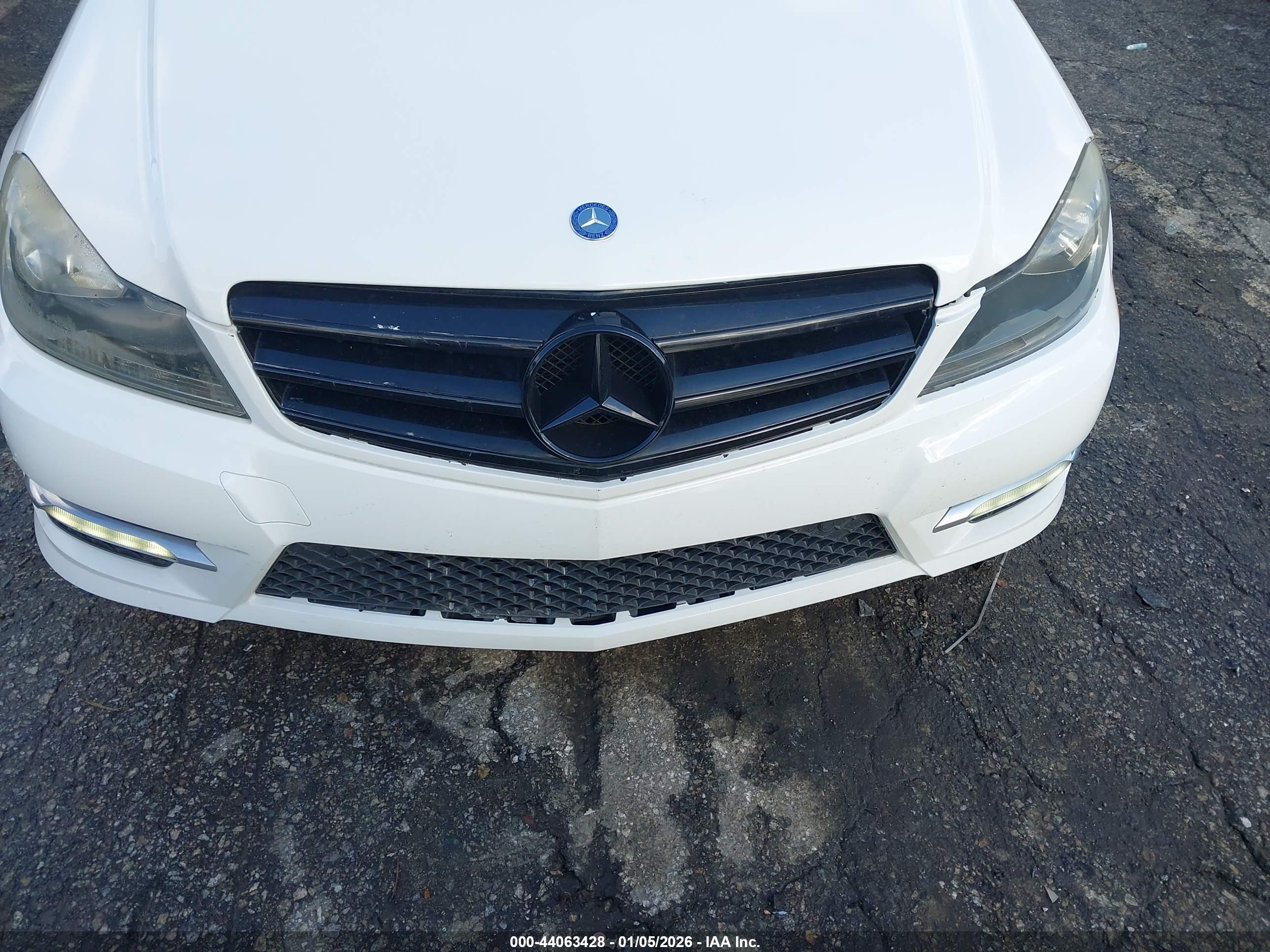 MERCEDES-BENZ C image 6
