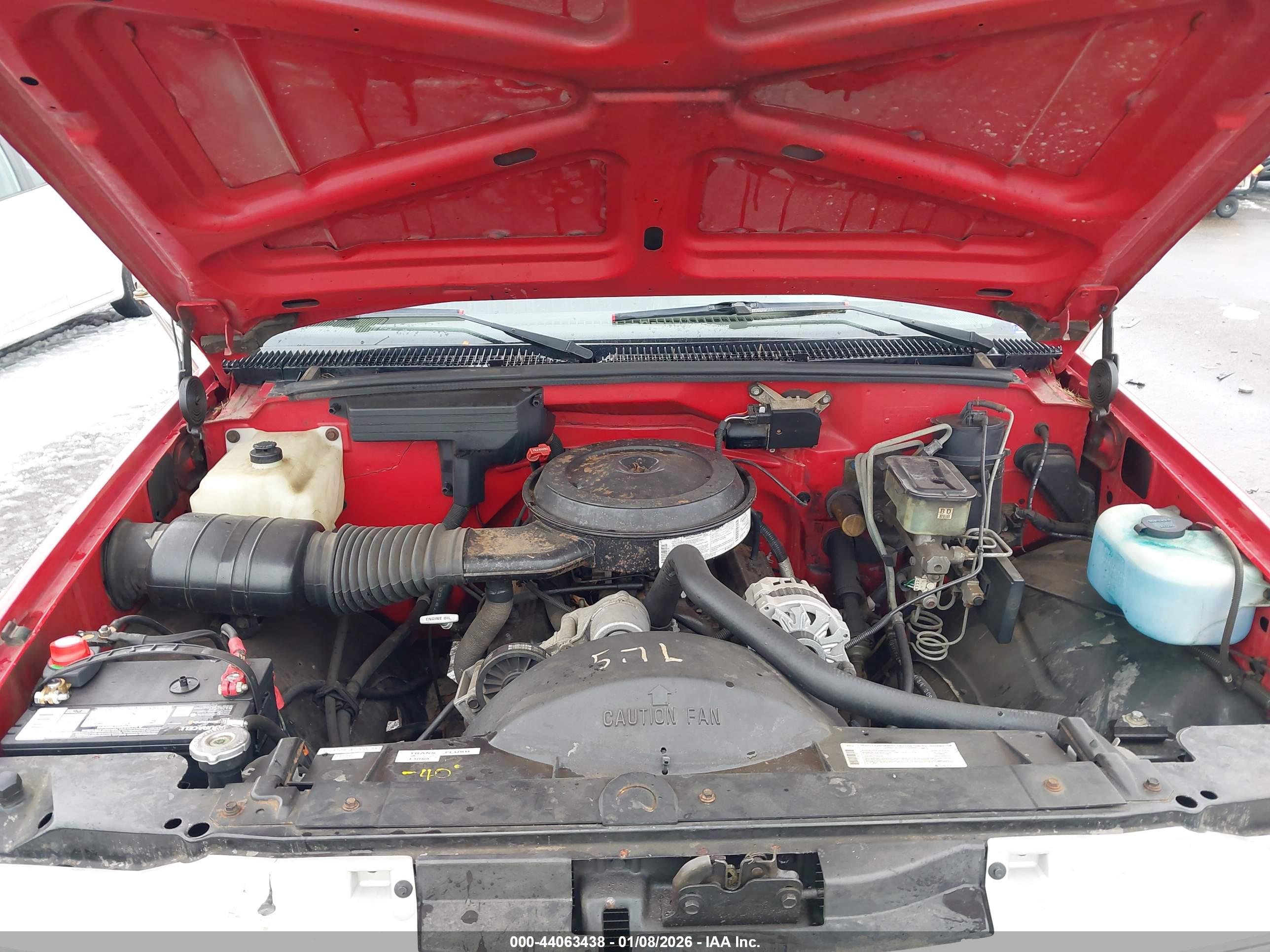 CHEVROLET GMT-400 image 10