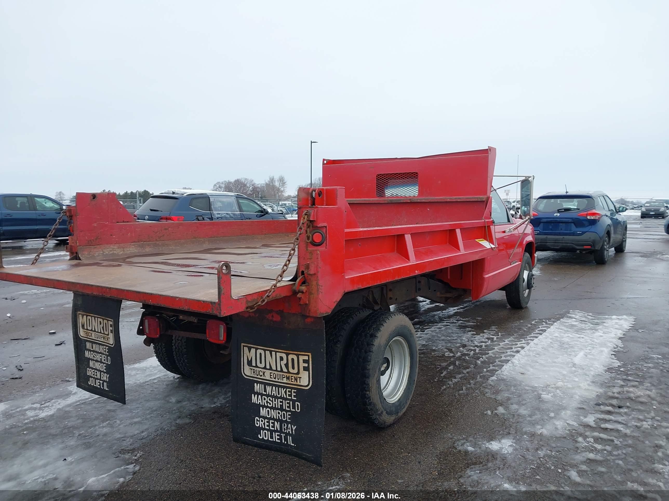 CHEVROLET GMT-400 image 4