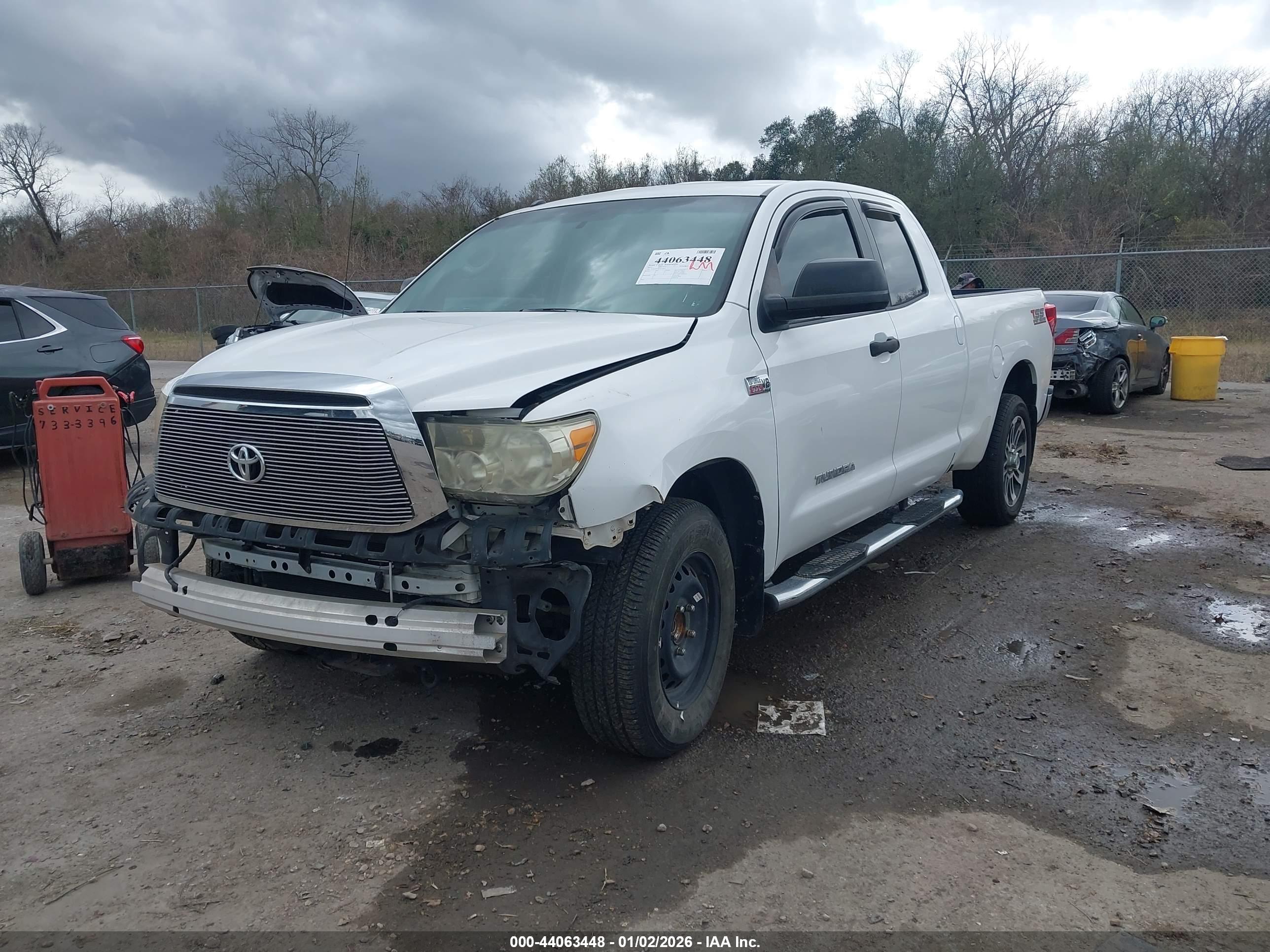 TOYOTA TUNDRA image 2