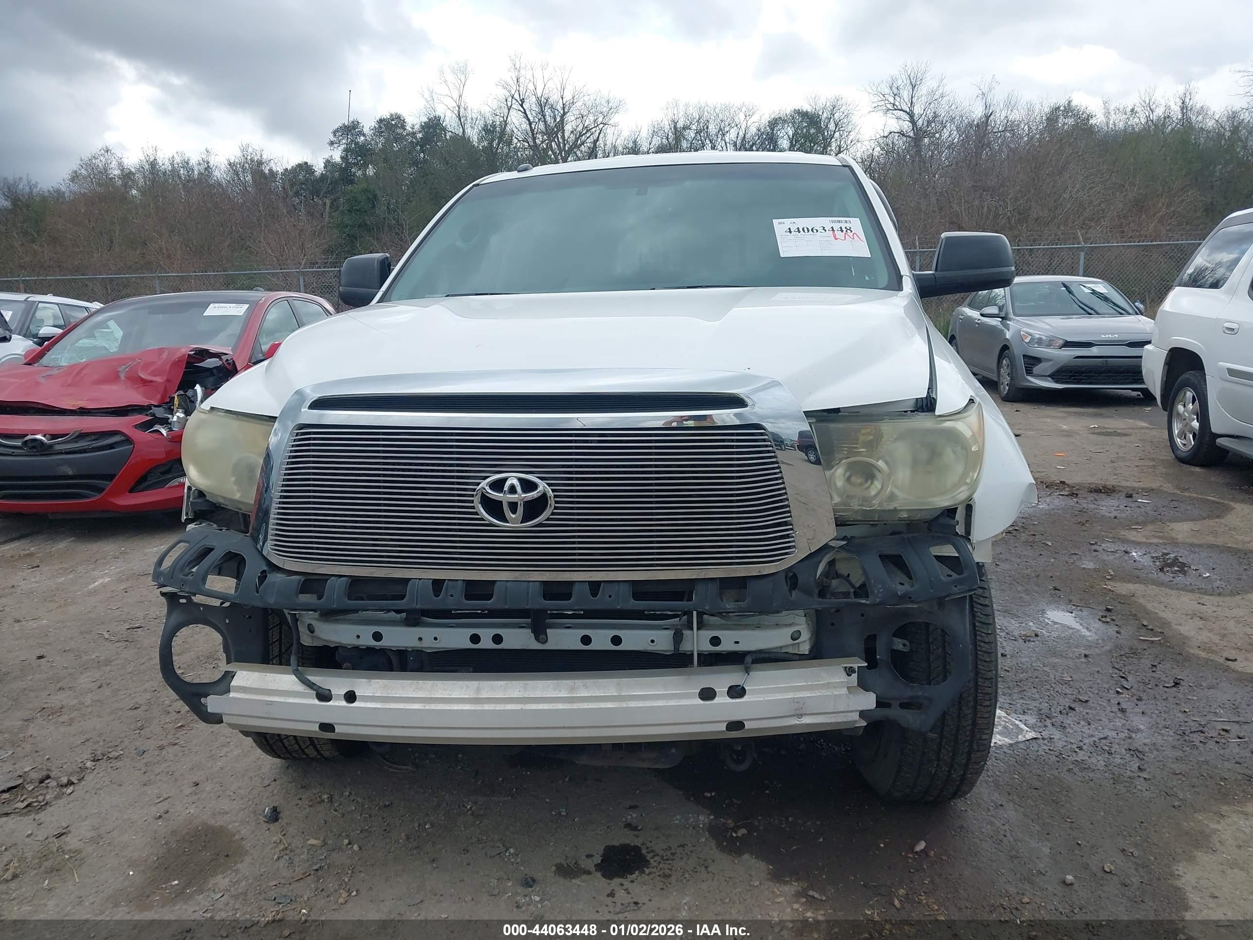 TOYOTA TUNDRA image 6