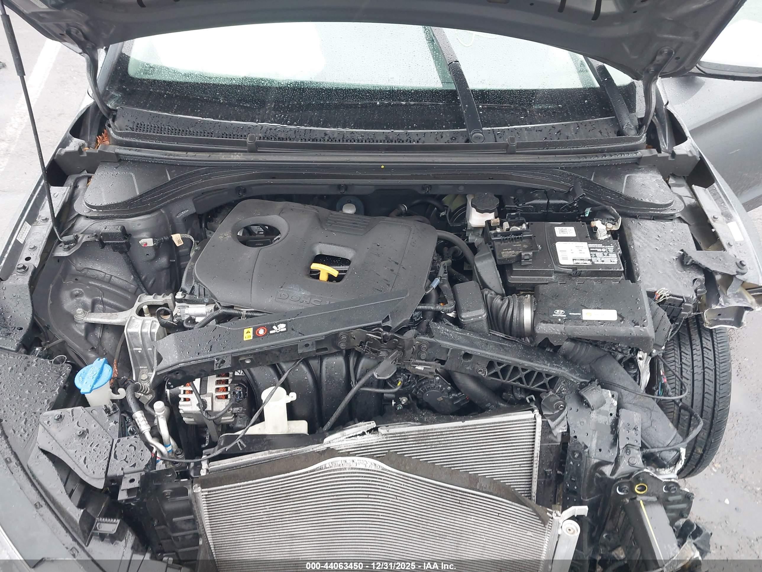 HYUNDAI ELANTRA image 10