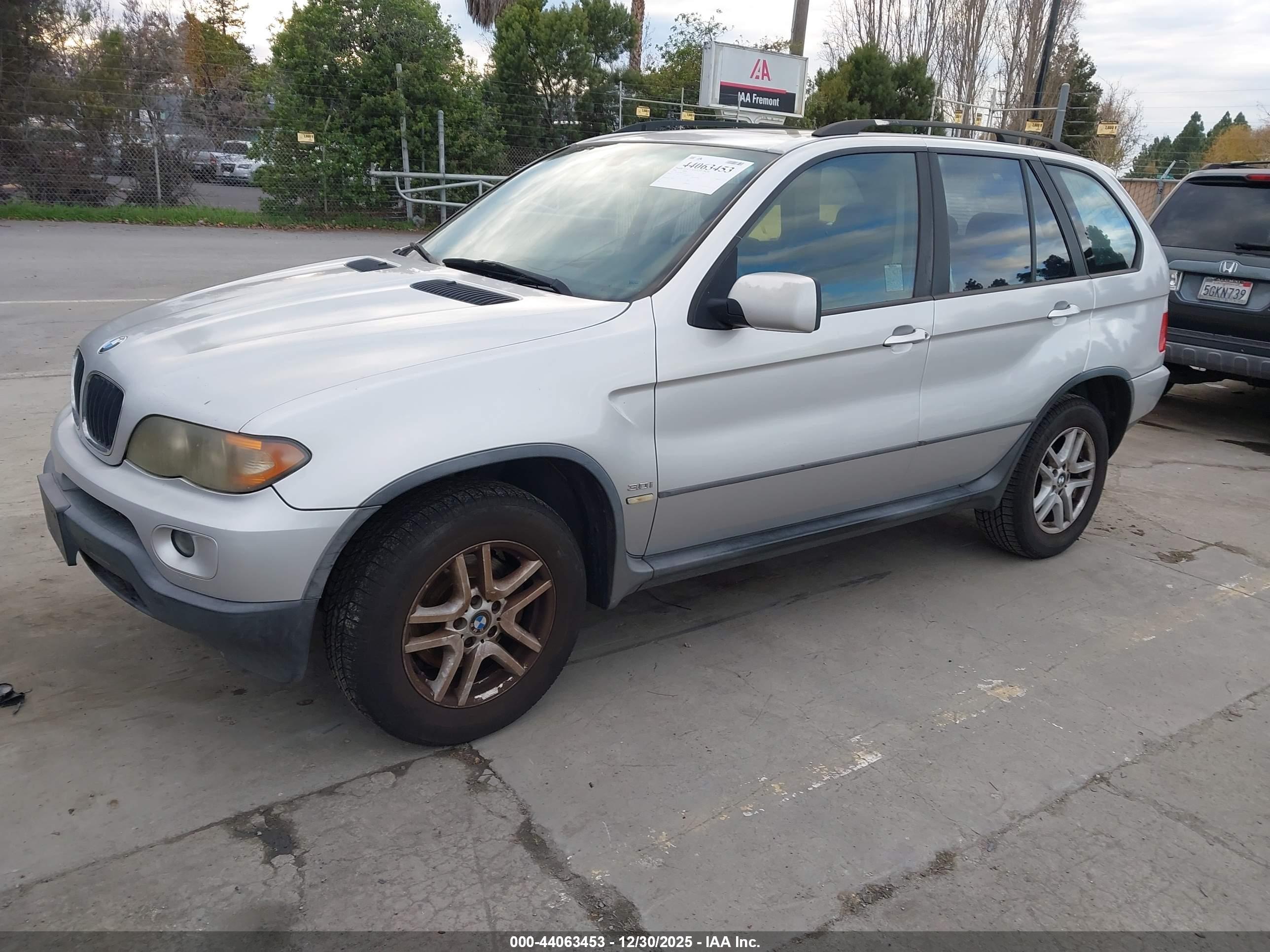 BMW X5 image 2