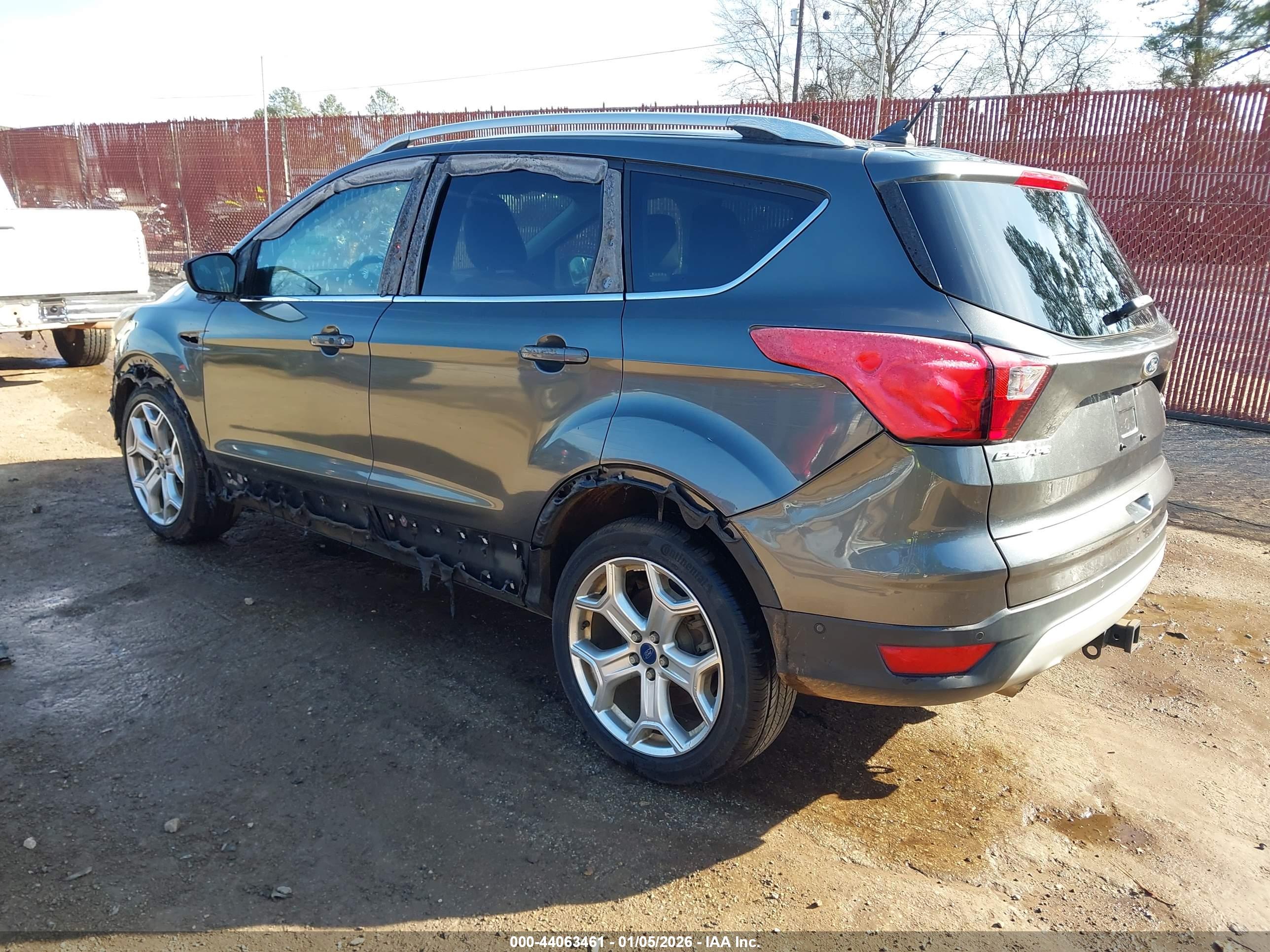 FORD ESCAPE image 3