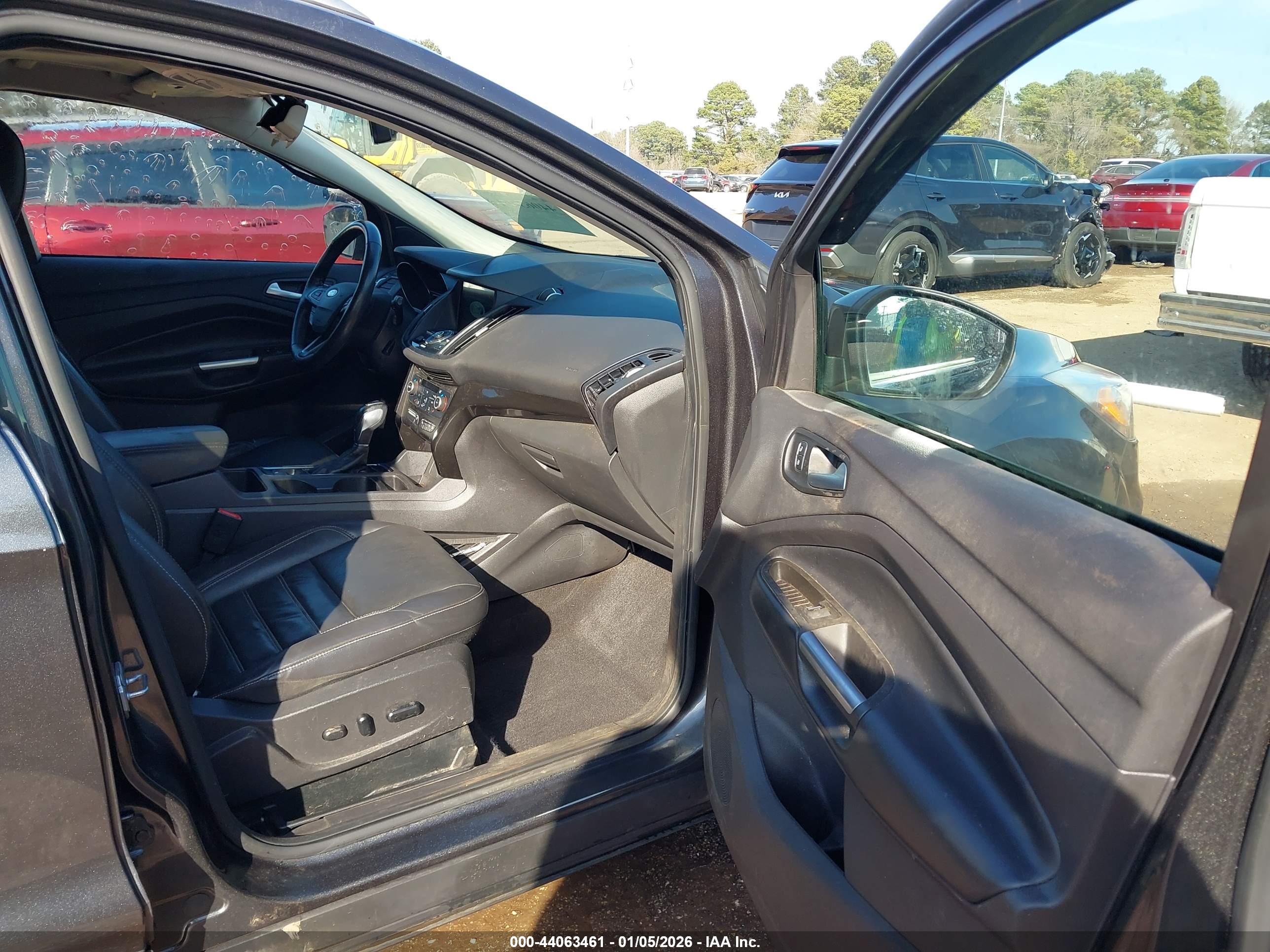 FORD ESCAPE image 5