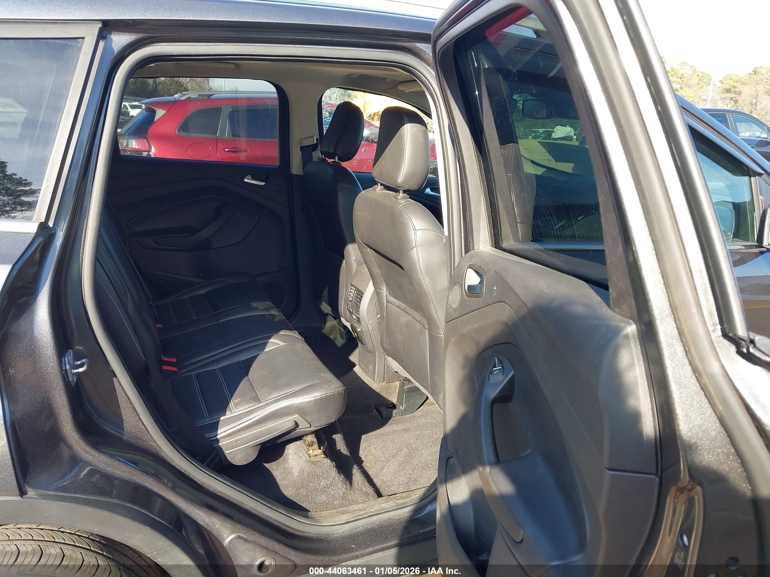 FORD ESCAPE image 8