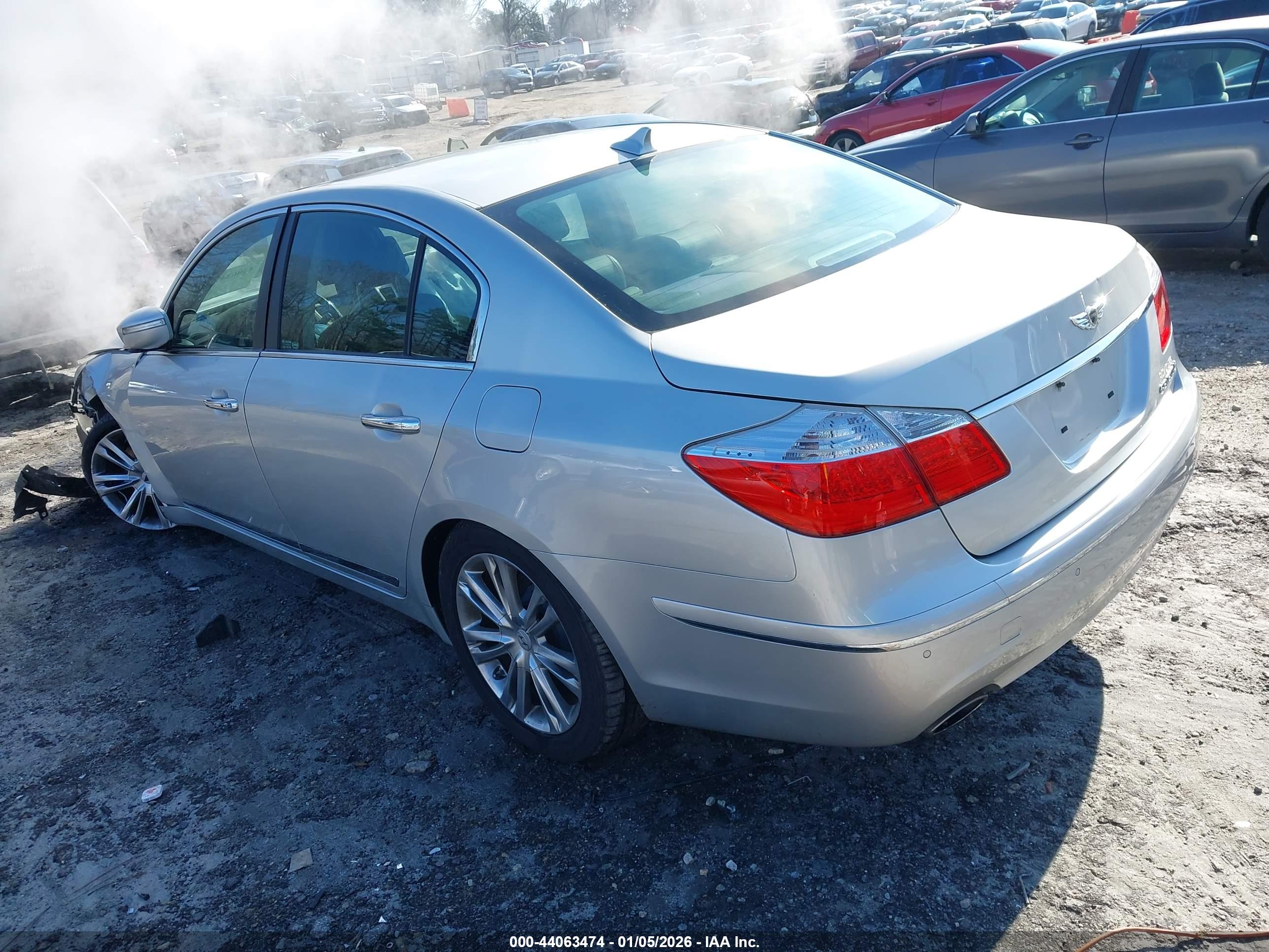 HYUNDAI GENESIS image 3