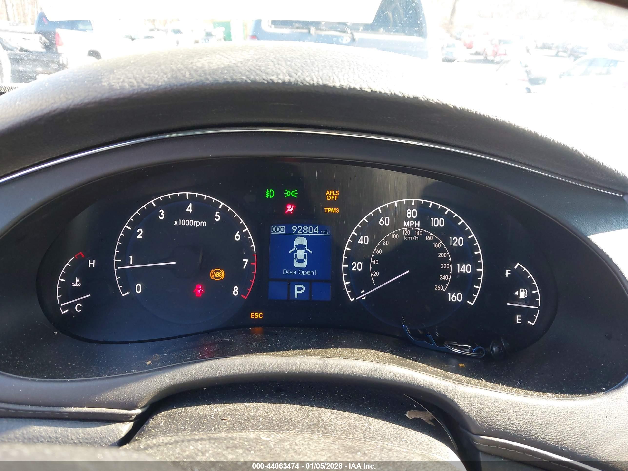 HYUNDAI GENESIS image 7