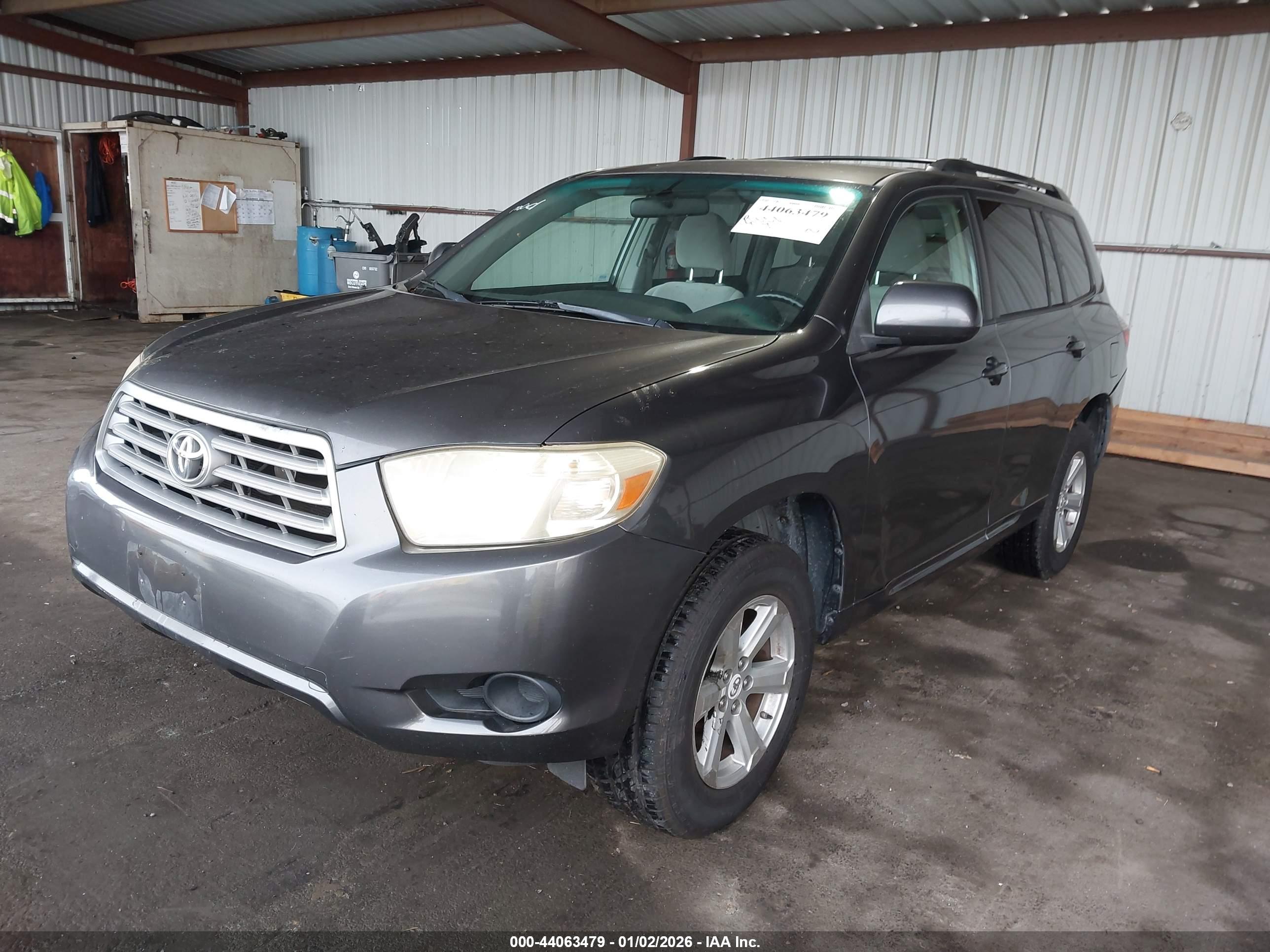 TOYOTA HIGHLANDER image 2