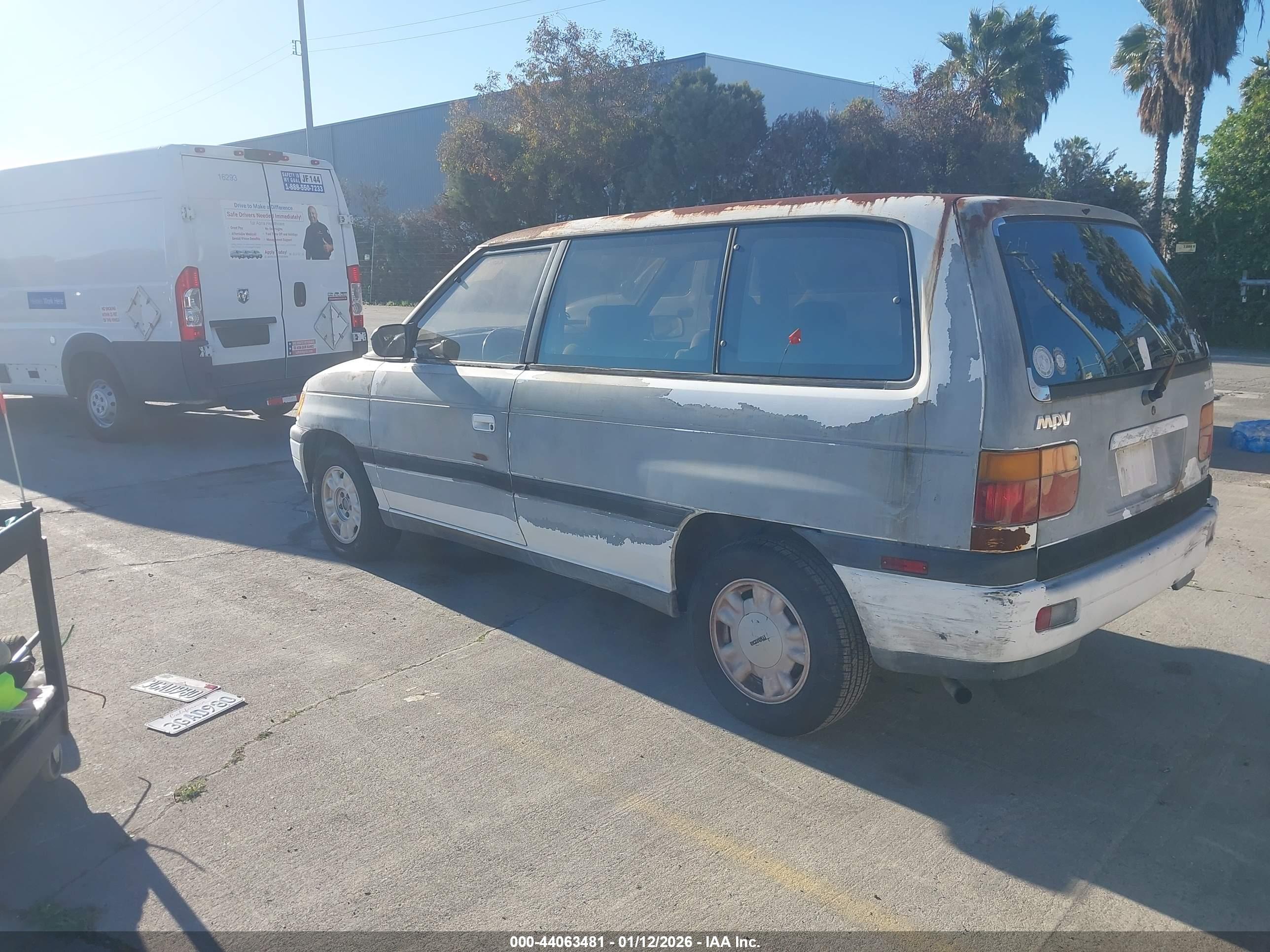 MAZDA MPV image 3